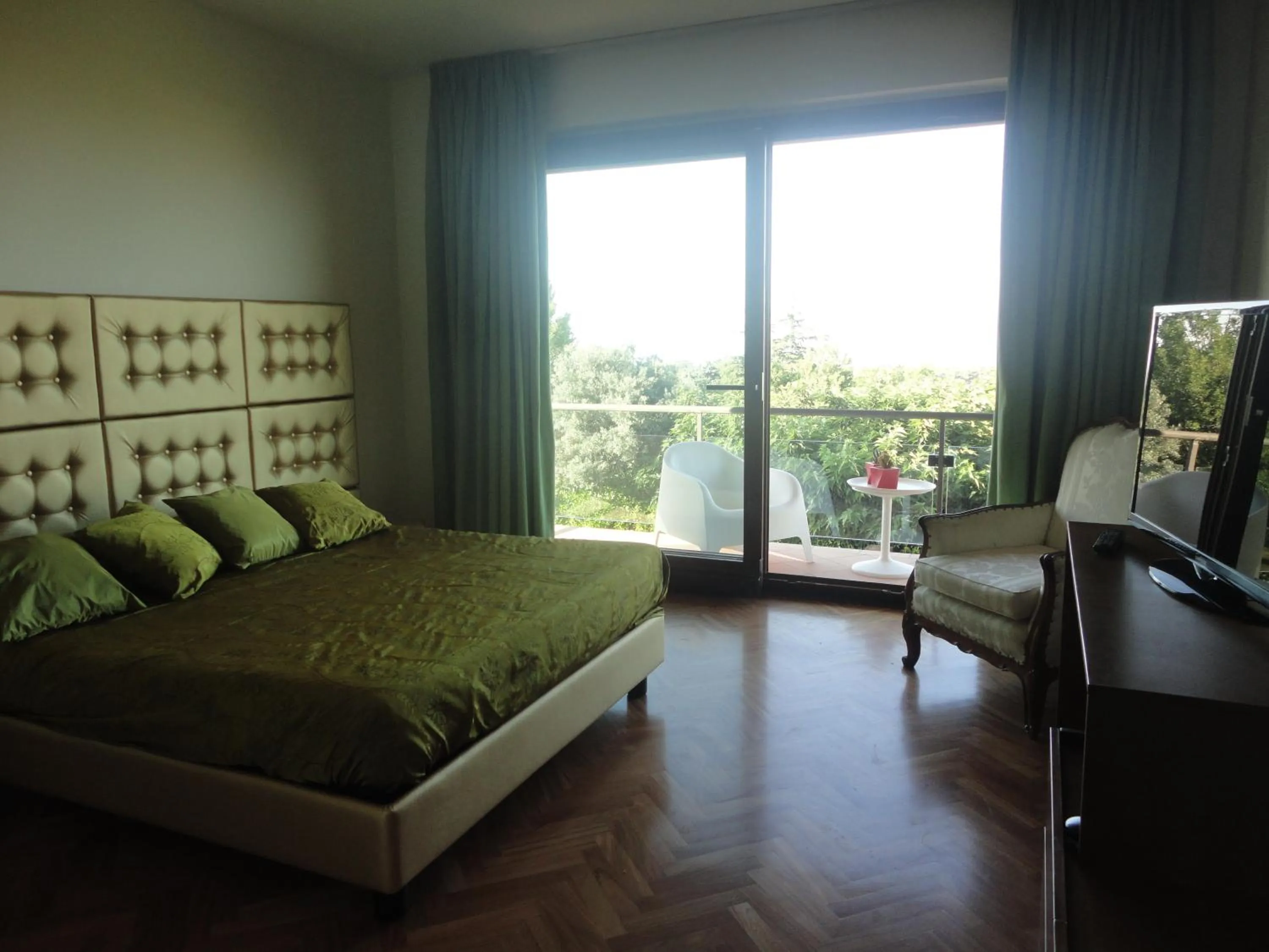 Photo of the whole room, Bed in Villa Zagara Luxury Bed And Breakfast