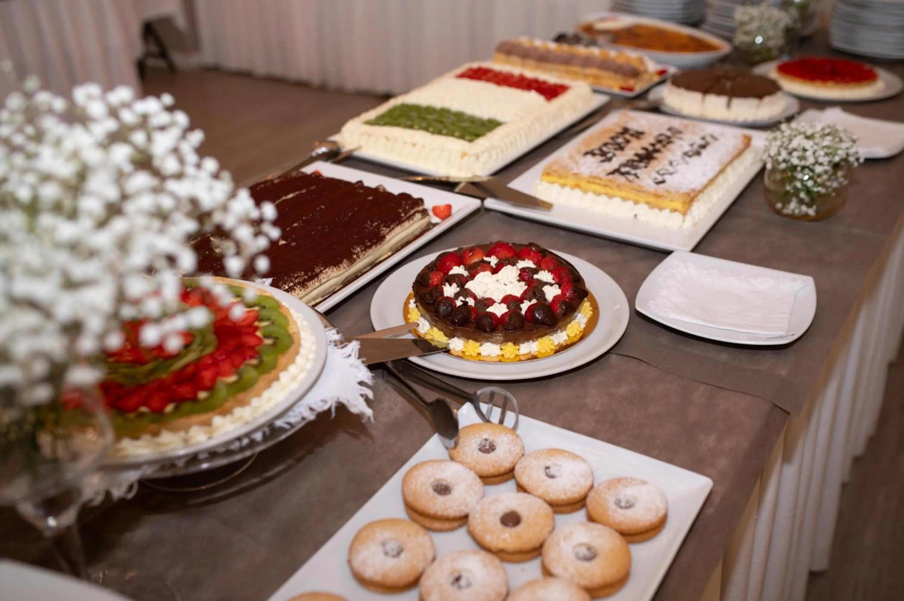 Breakfast in Rouge Hotel International