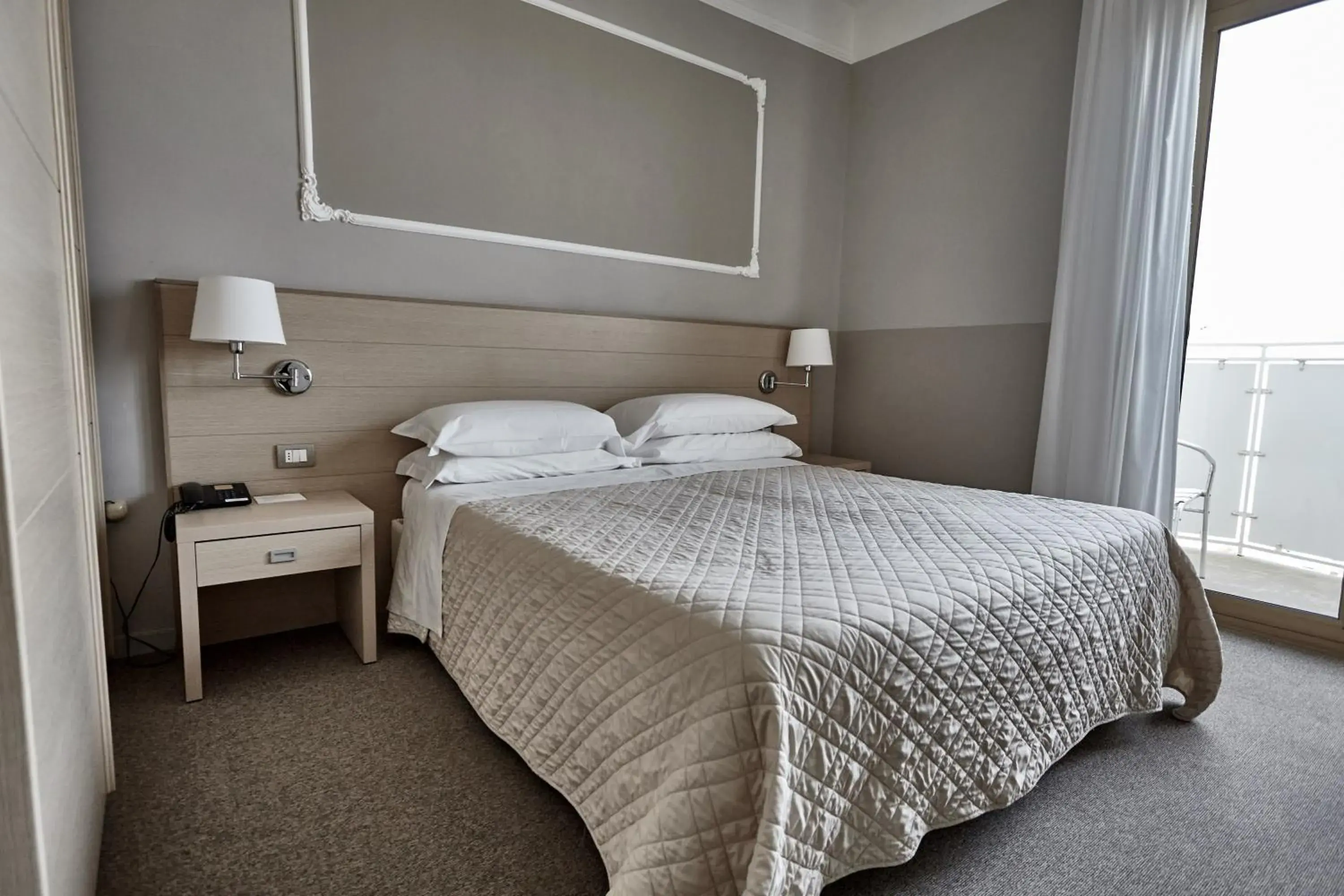 Standard Room with Balcony in Rouge Hotel International Standard Room with Balcony in Rouge Hotel International