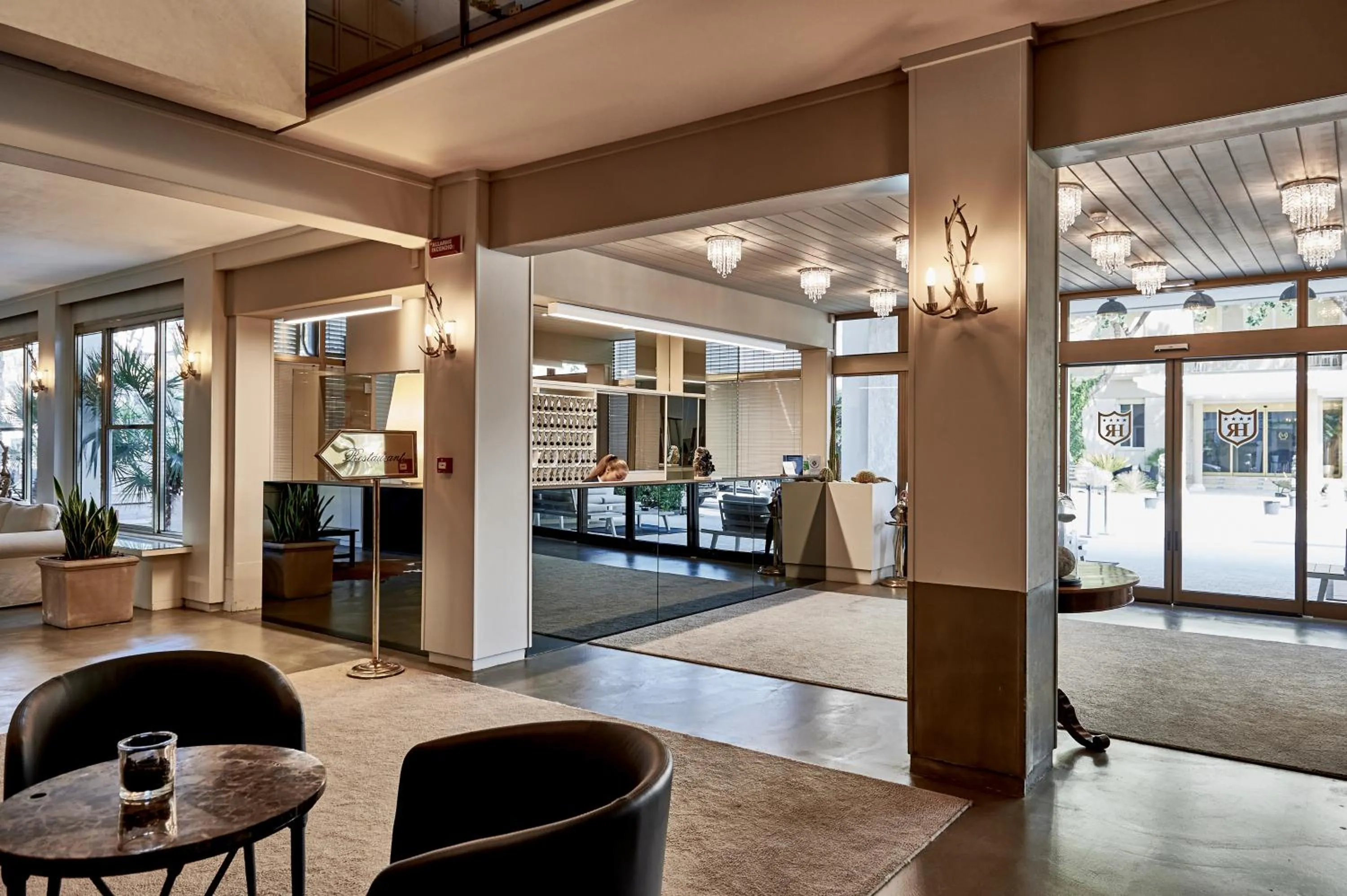 Lobby or reception in Rouge Hotel International