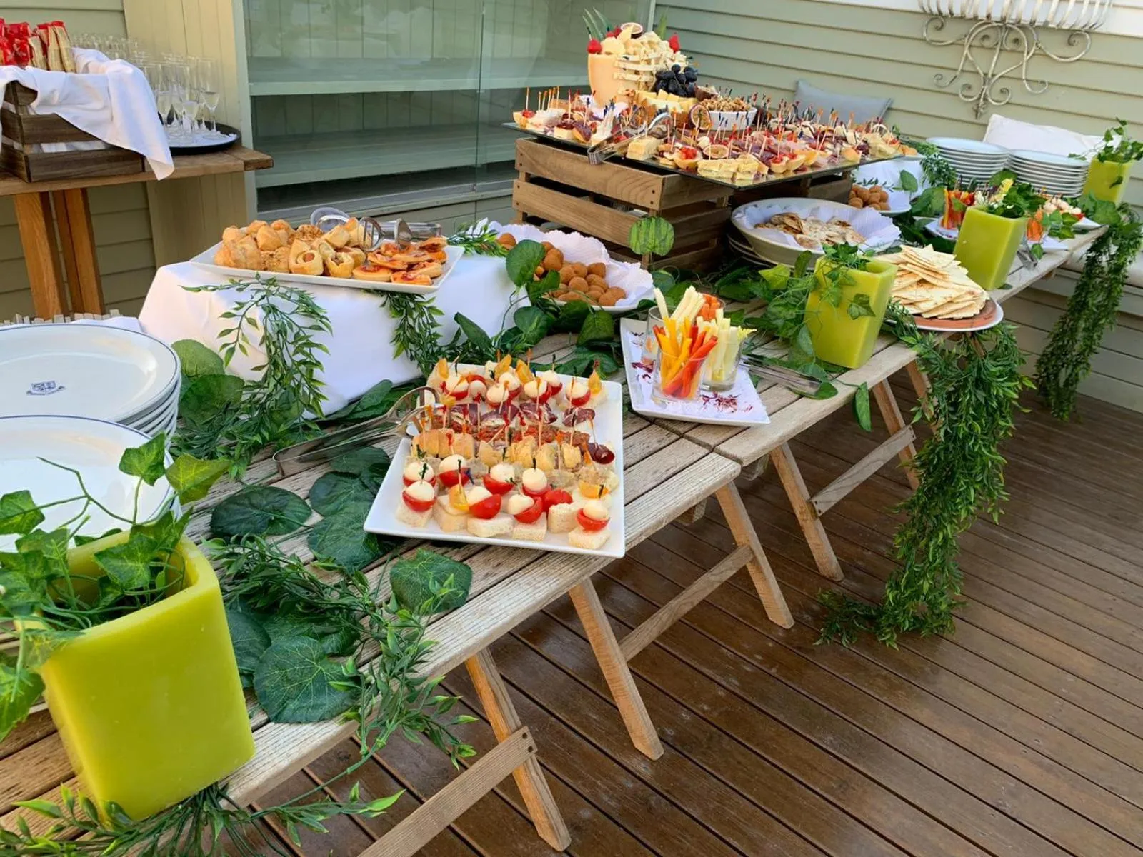 Food and drinks in Rouge Hotel International