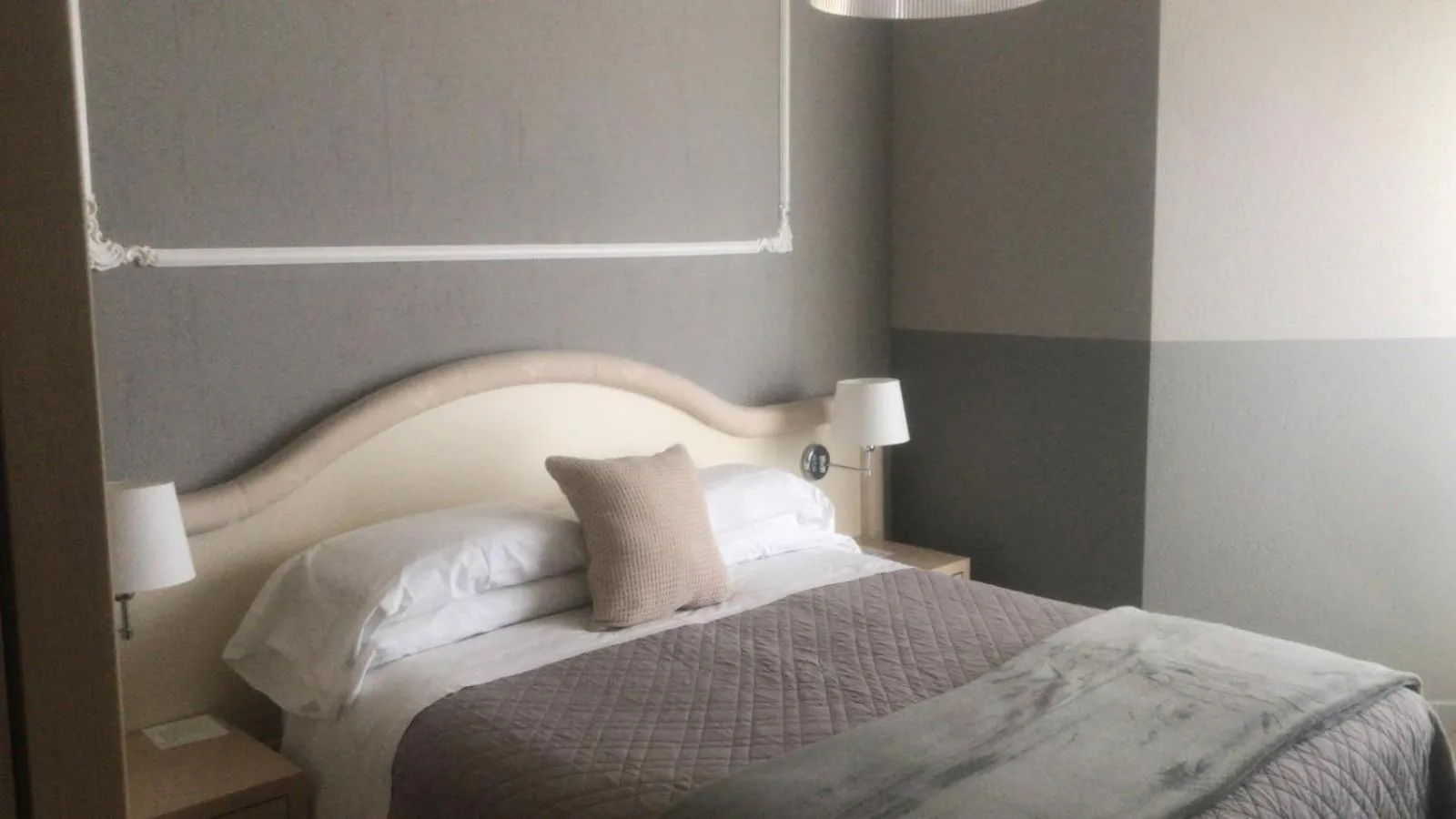 Bed in Rouge Hotel International