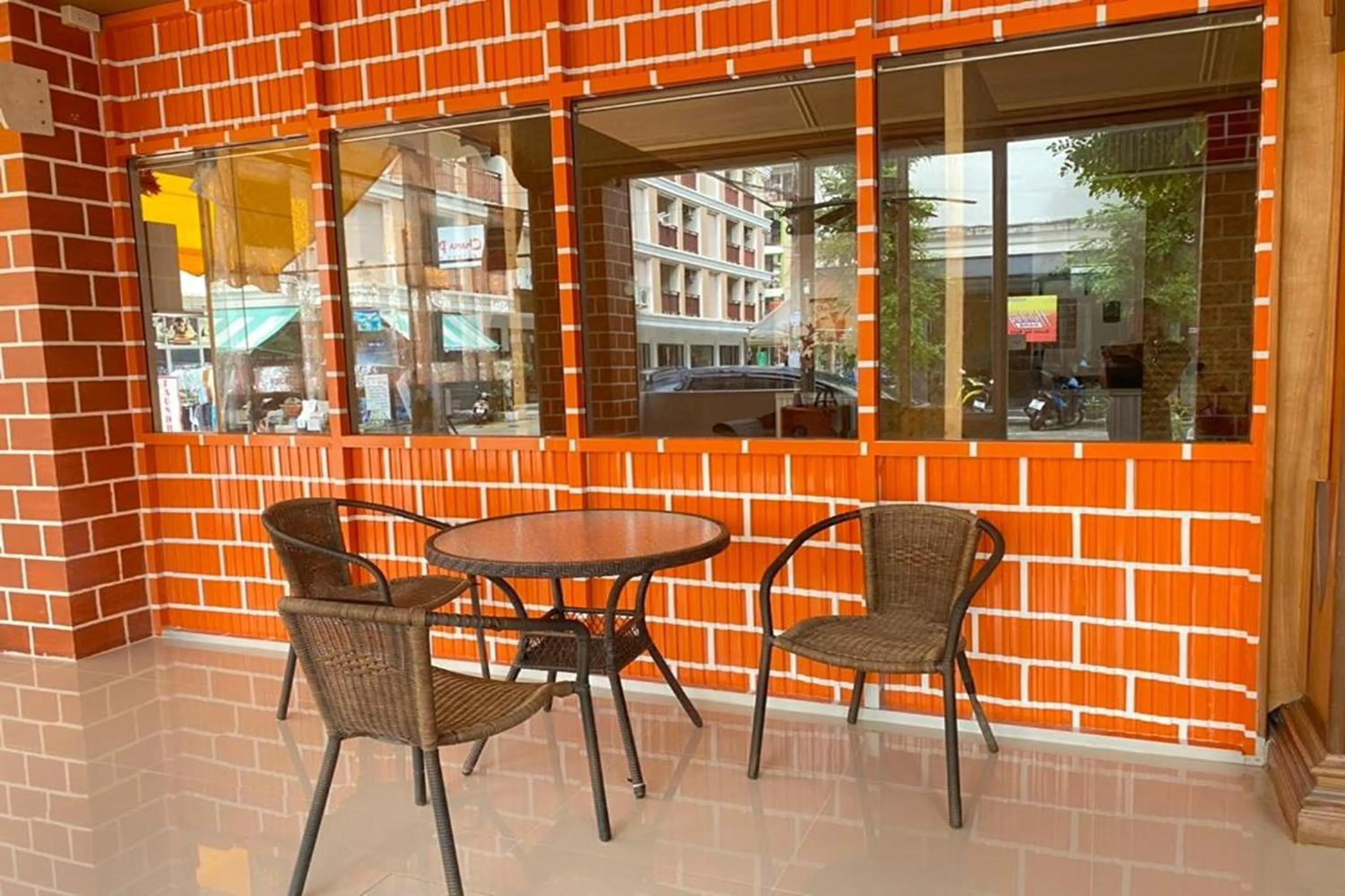 Restaurant/places to eat in One World One Home Patong 2