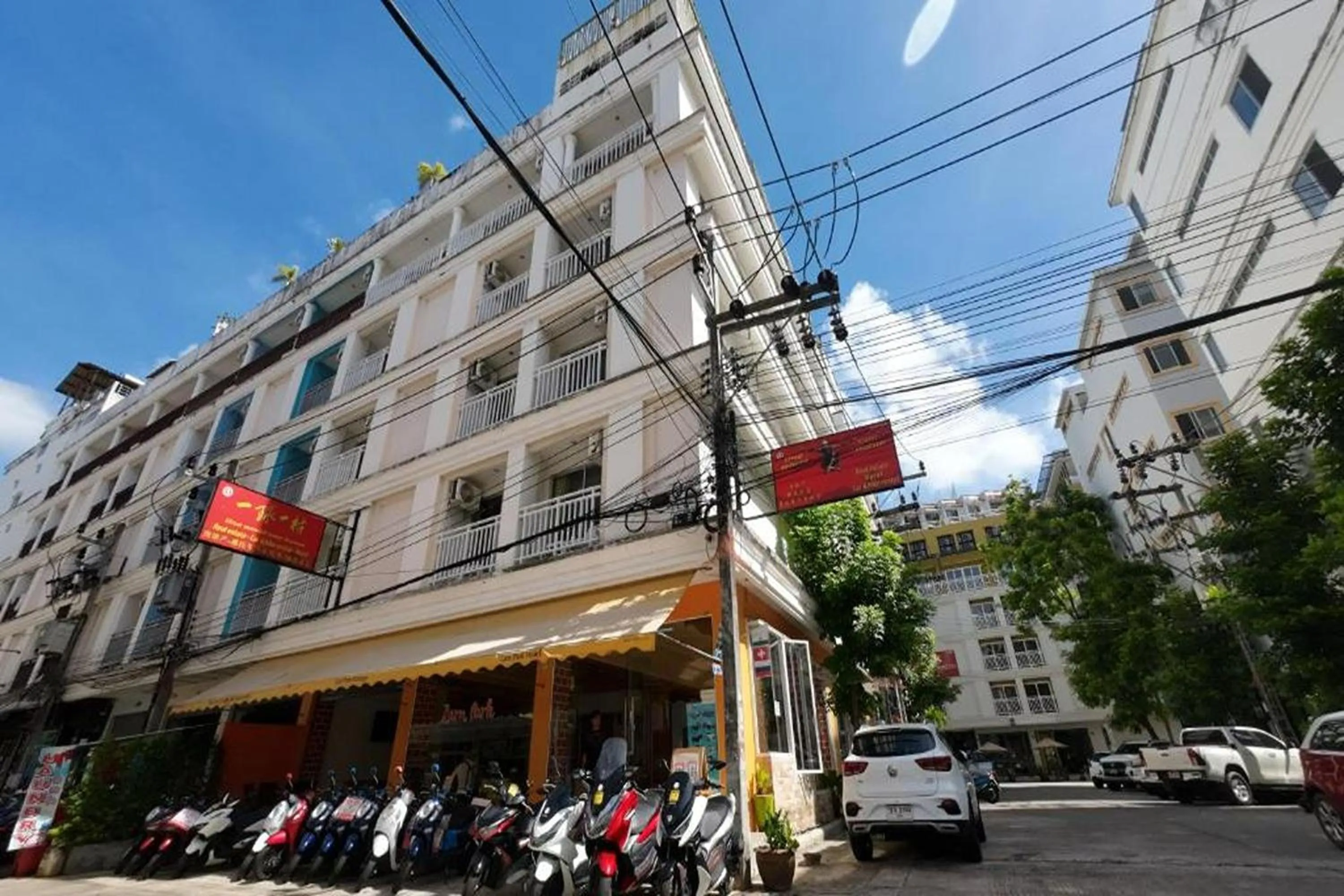 Property building in One World One Home Patong 2