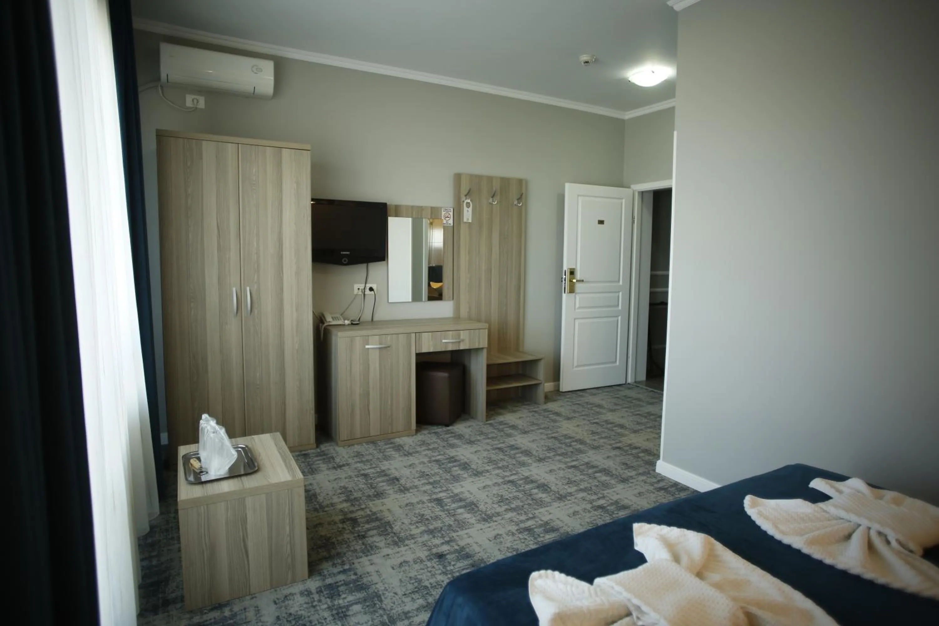 Photo of the whole room, Bed in Hotel Agapi Mamaia