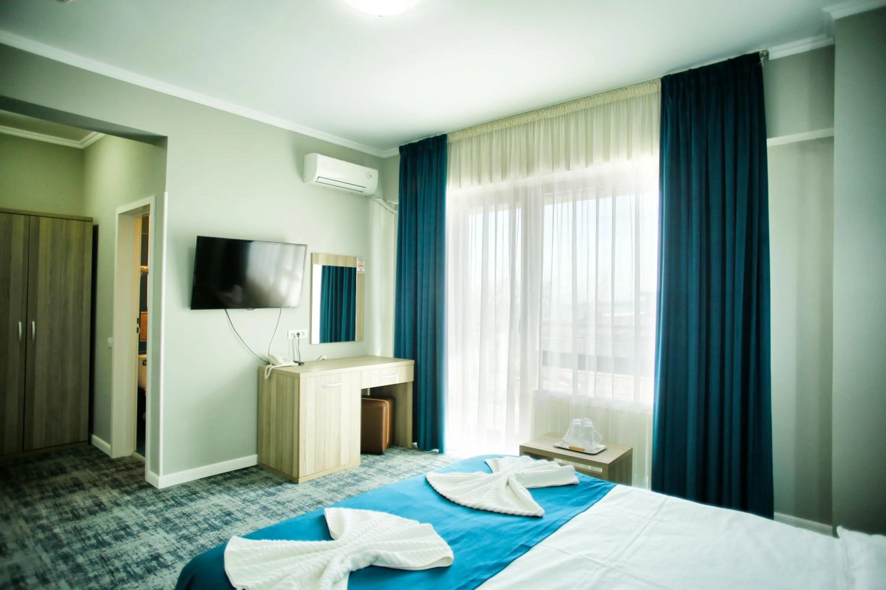 Photo of the whole room, Bed in Hotel Agapi Mamaia