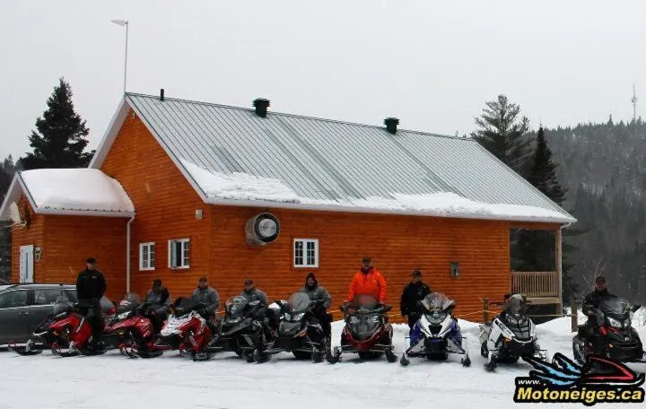 People in Auberge La Tanière