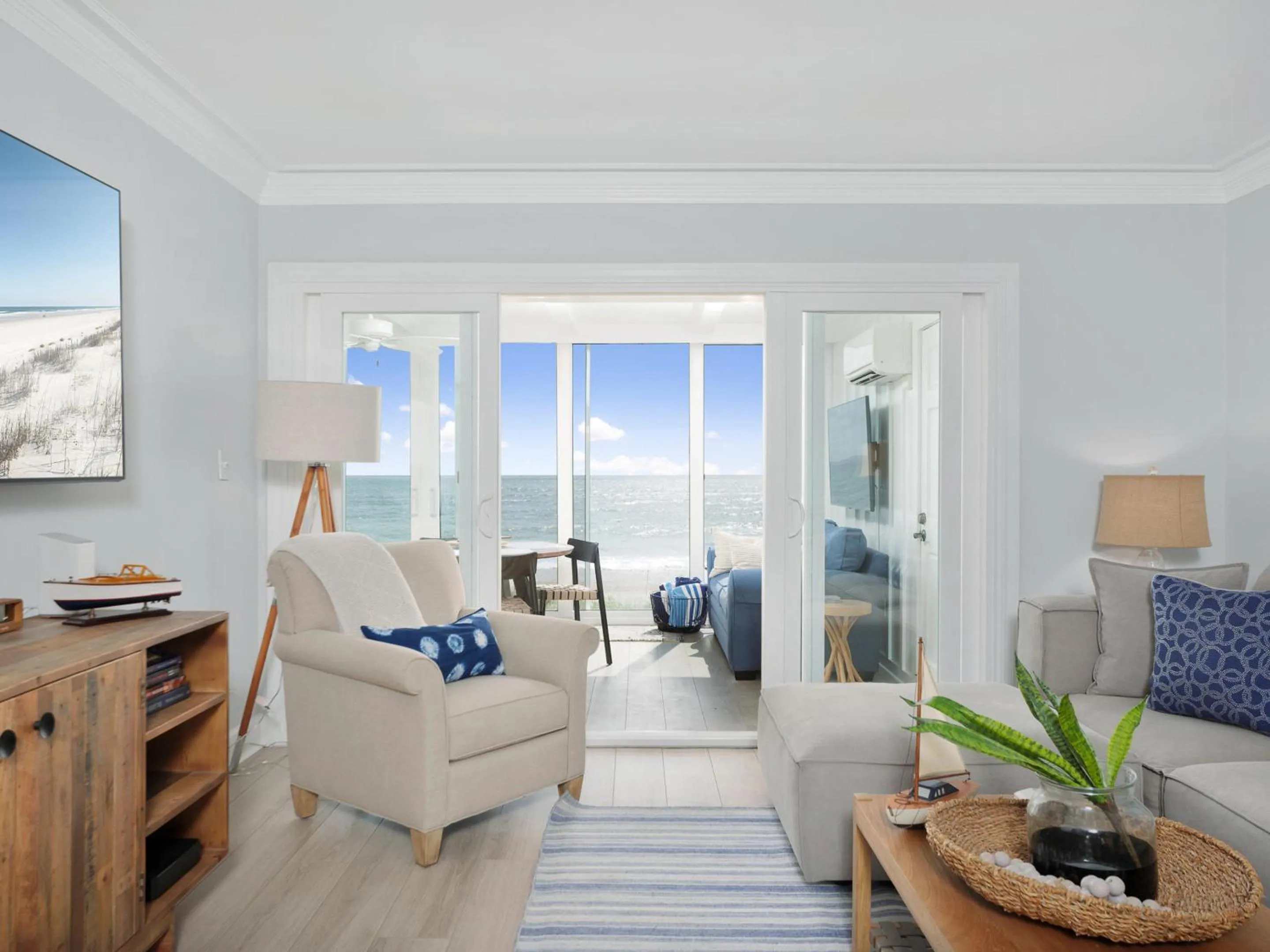 Property building in El Mar Villa