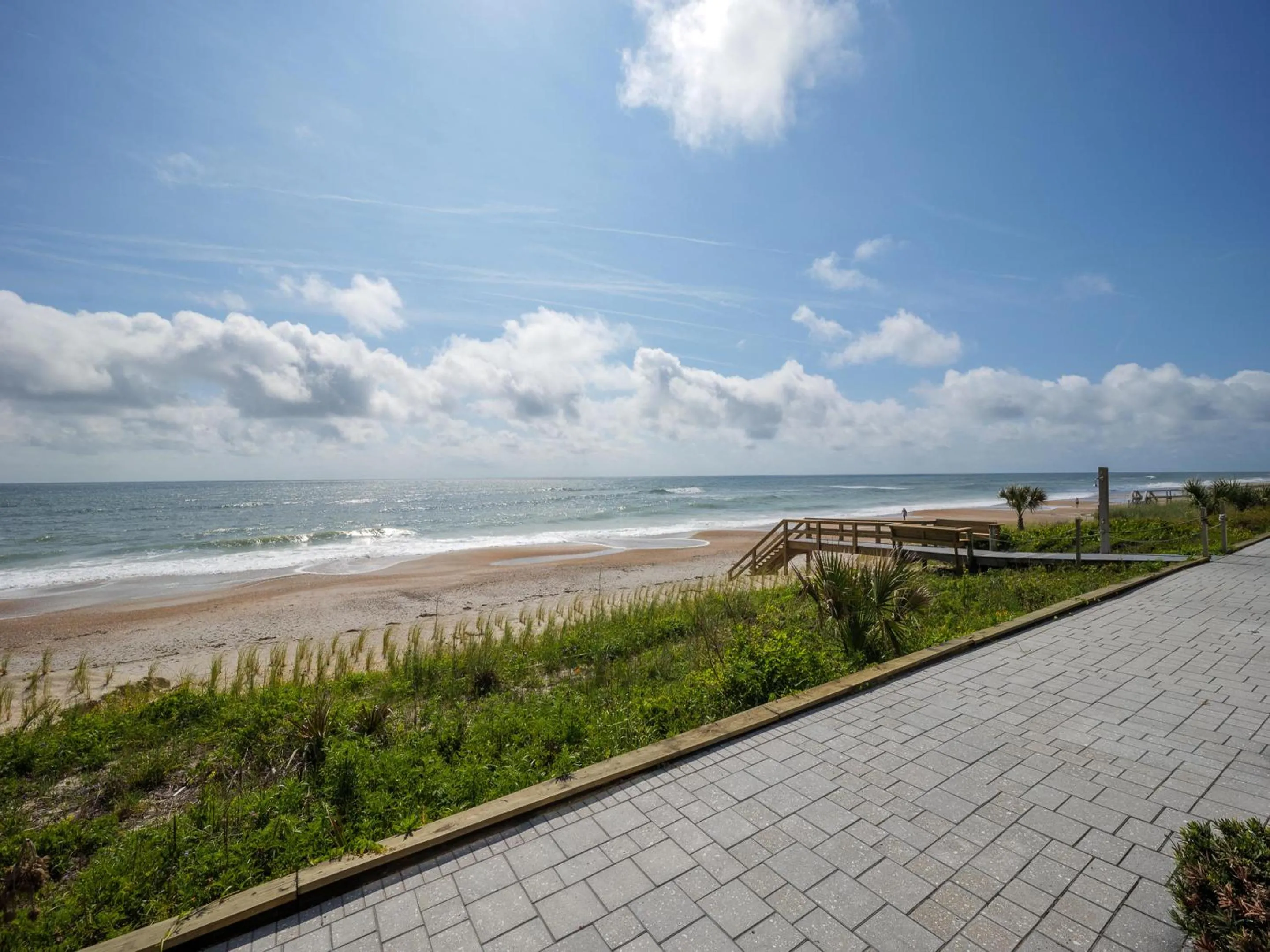 Property building in El Mar Villa