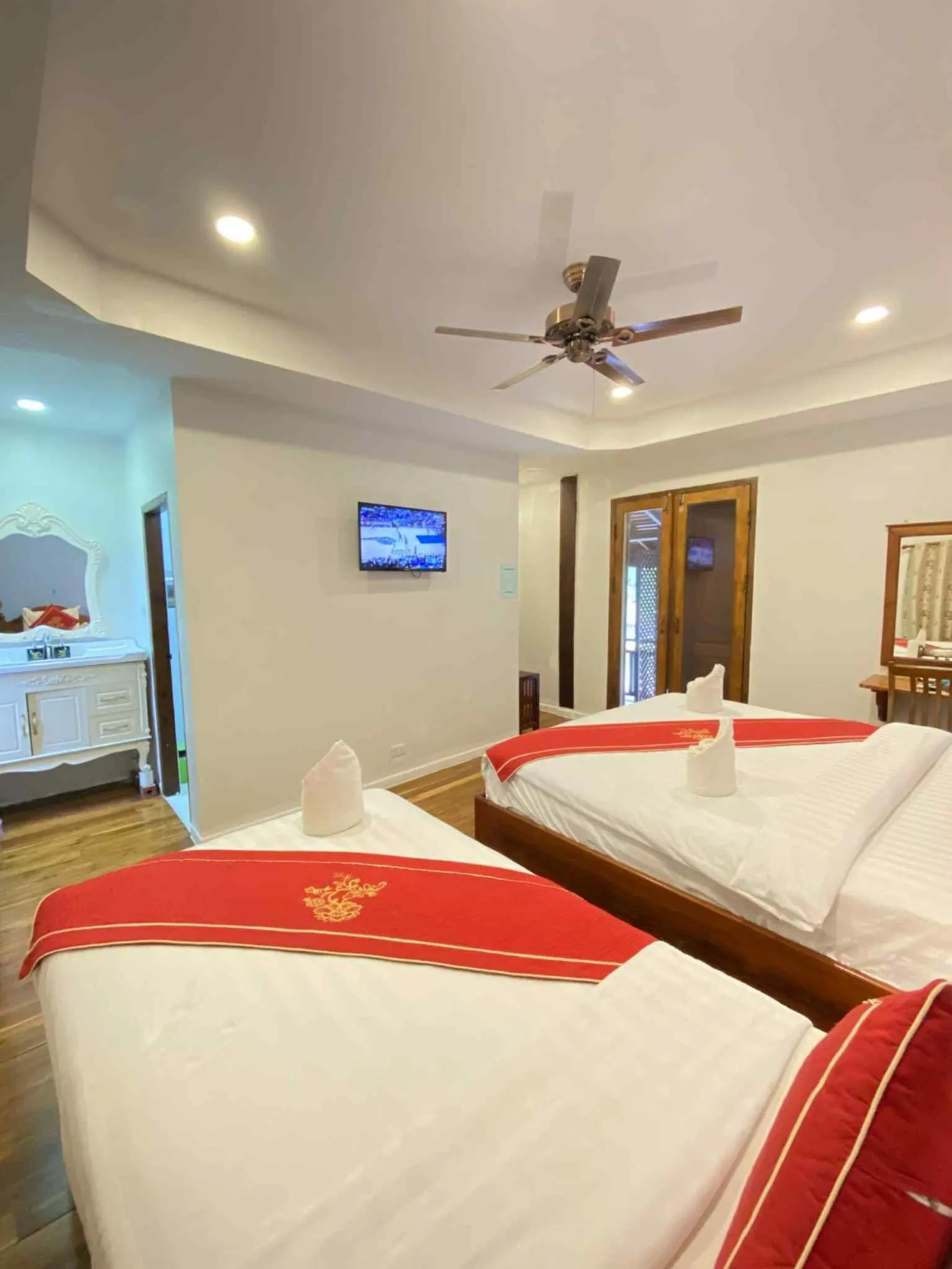 Bed in Golden Lotus Namkhan View