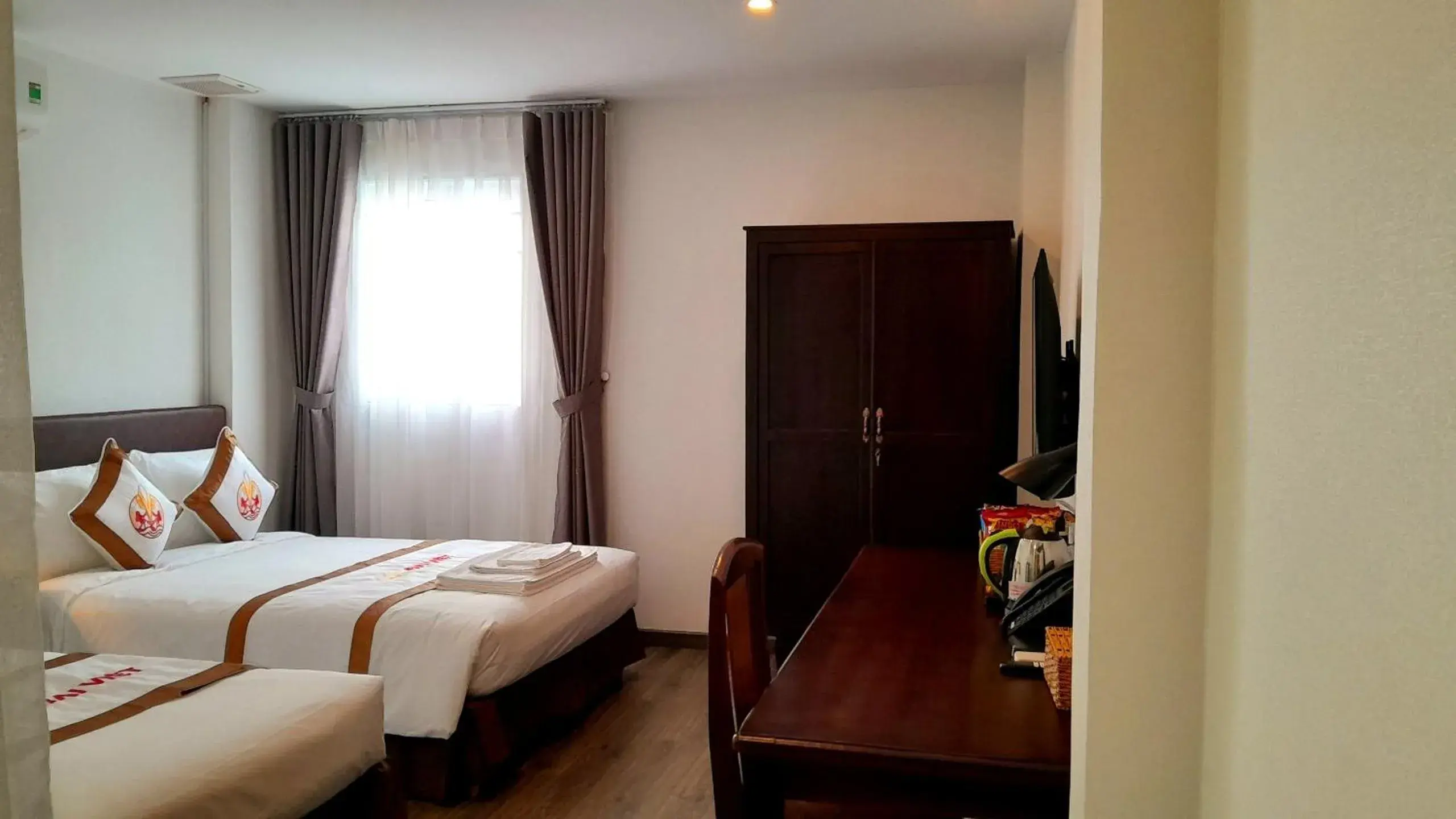 Superior Triple Room - single occupancy in THE RICE HOTEL Superior Triple Room - single occupancy in THE RICE HOTEL