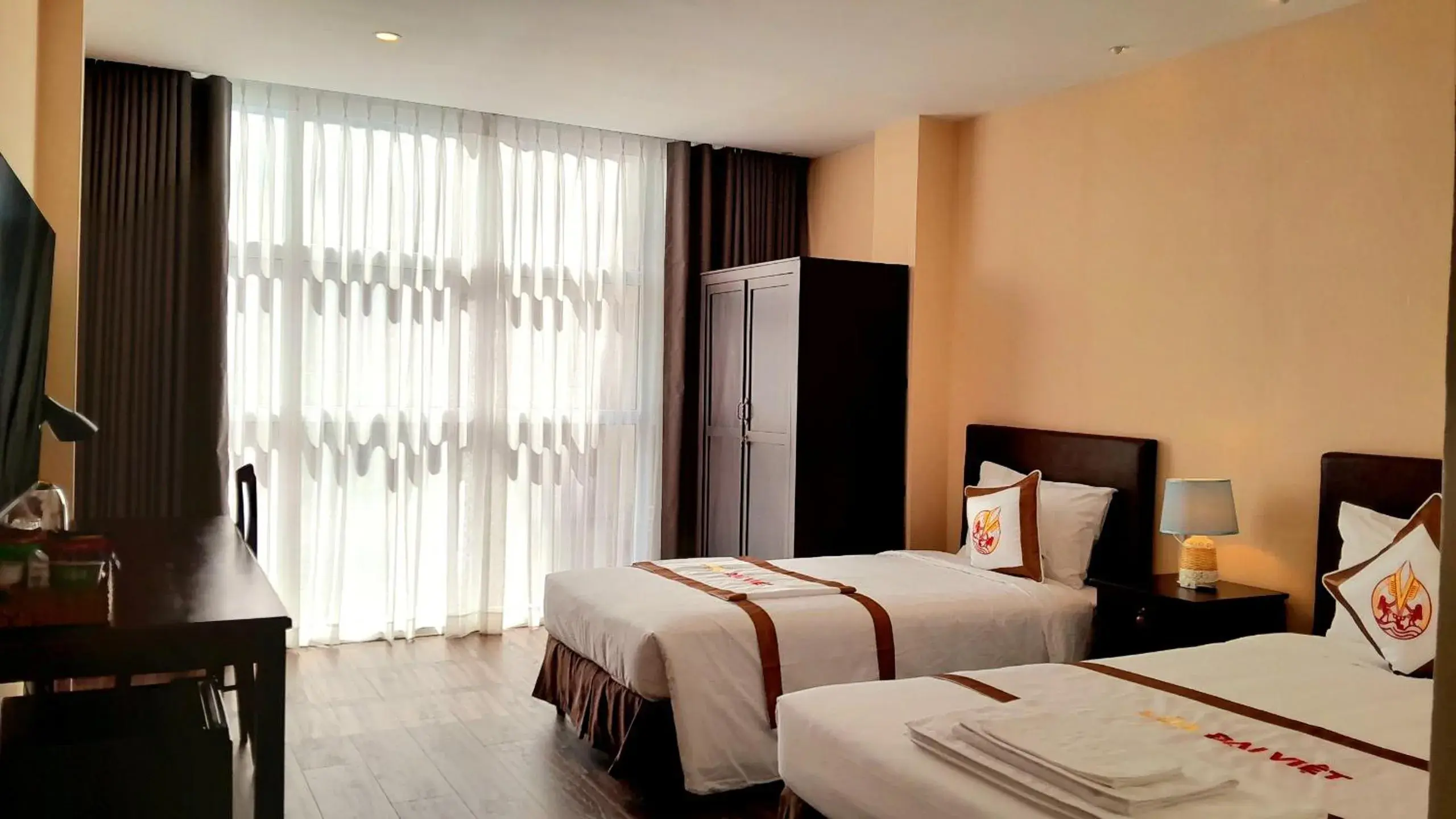 Deluxe Suite - single occupancy in THE RICE HOTEL Deluxe Suite - single occupancy in THE RICE HOTEL