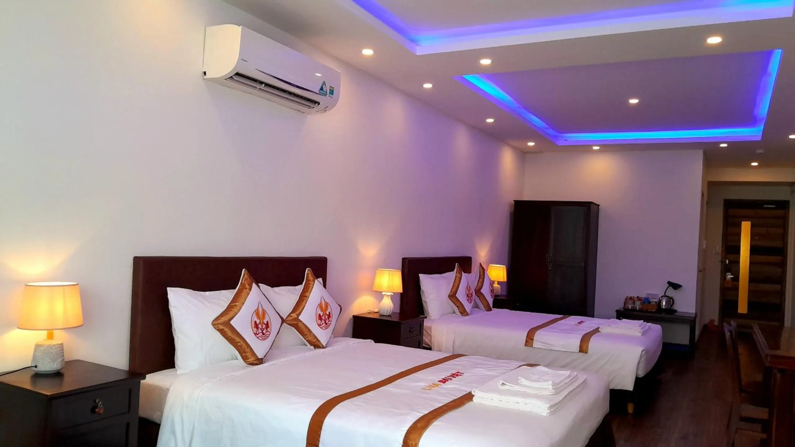 Bed in THE RICE HOTEL