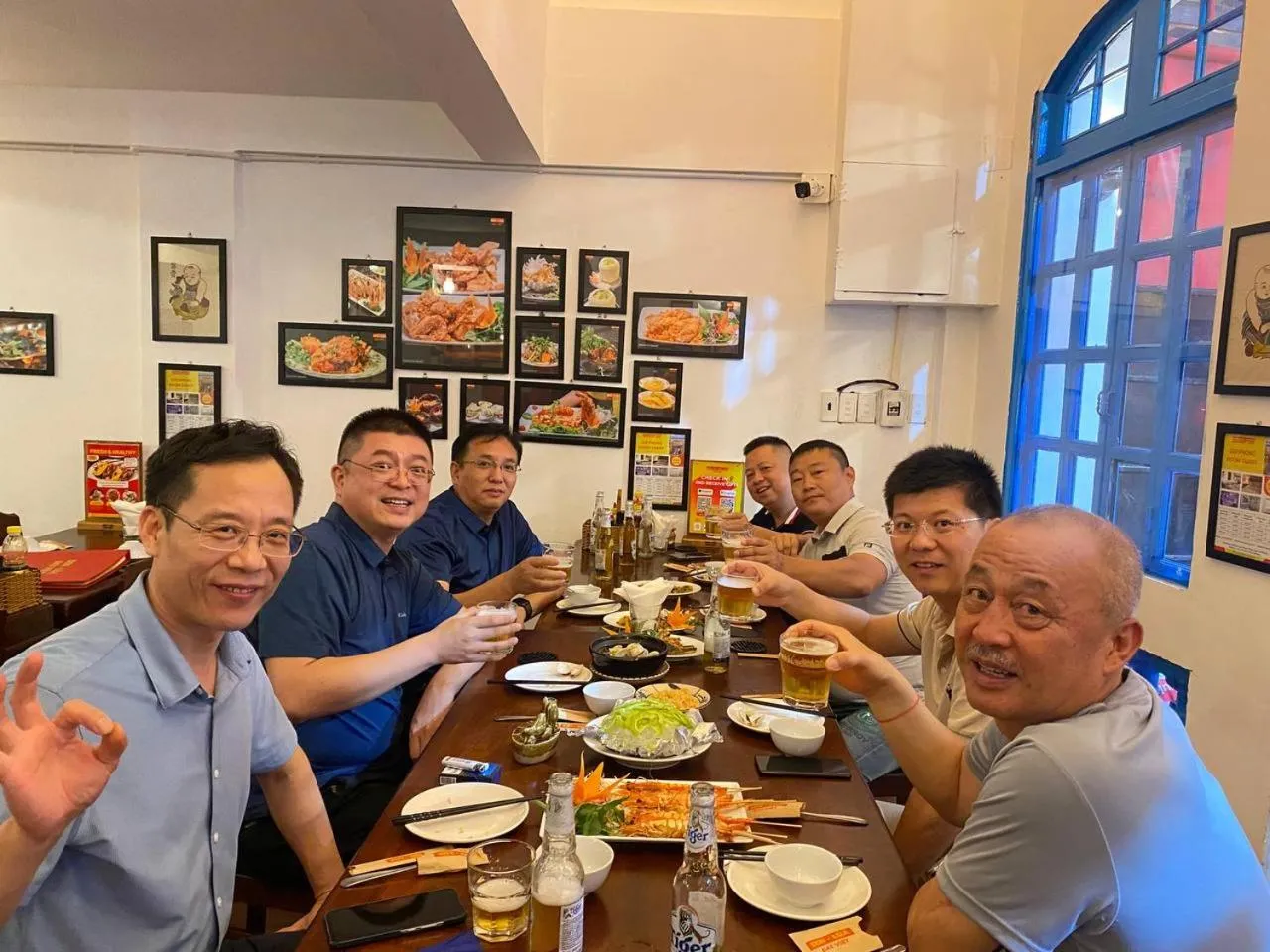 Restaurant/places to eat in THE RICE HOTEL