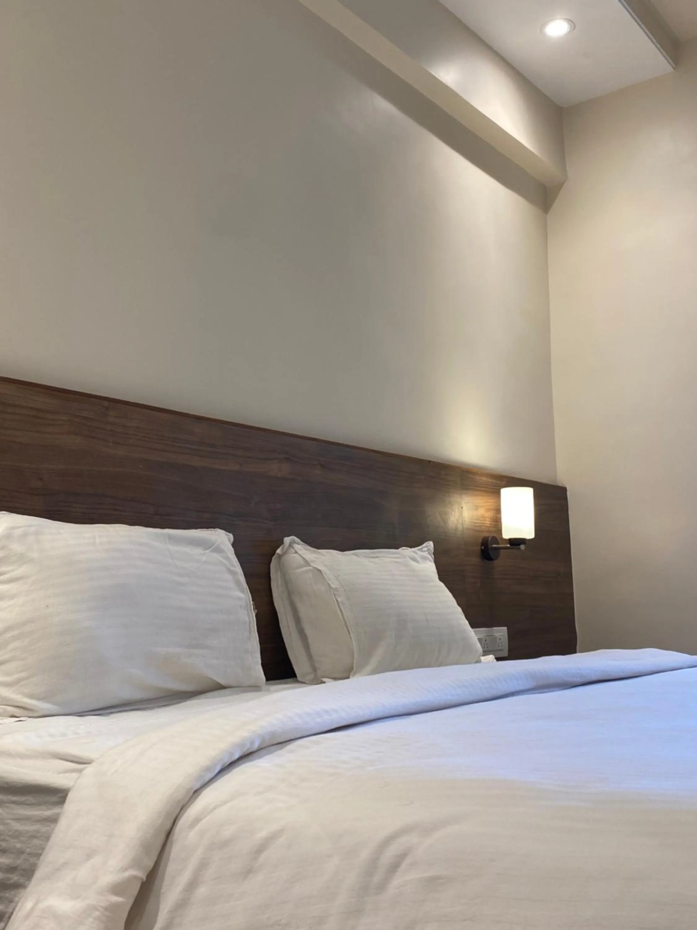 Bed in The Byke Skylark Seafront Resort, Dapoli