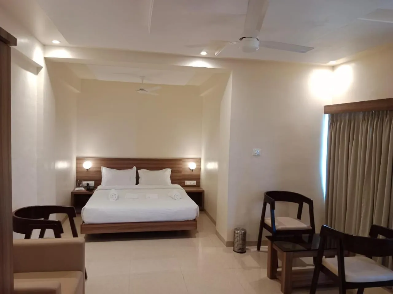 Bed in The Byke Skylark Seafront Resort, Dapoli