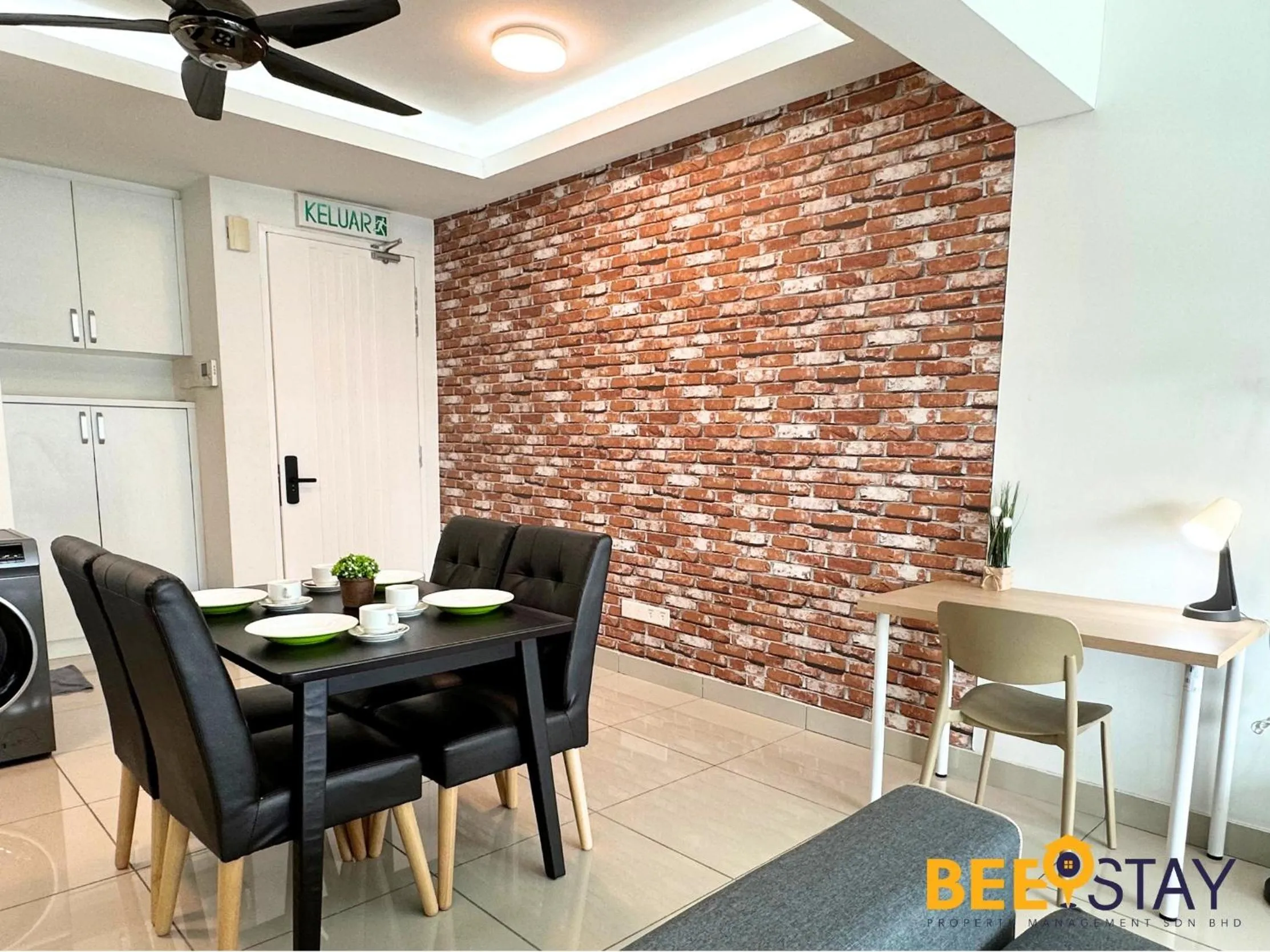 Dining area in The Scott Garden Kuala Lumpur by BeeStay Management