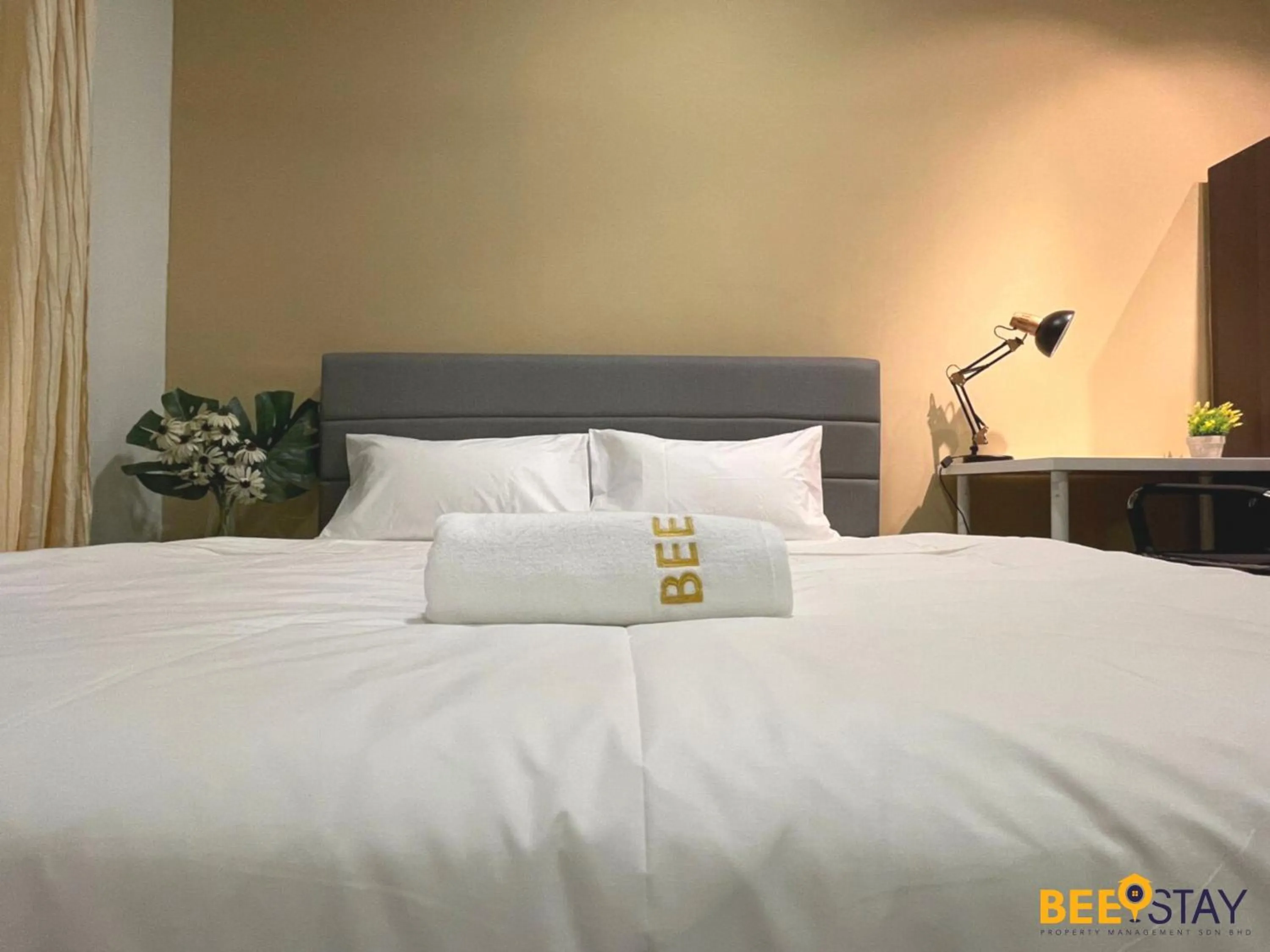 Bedroom, Bed in The Scott Garden Kuala Lumpur by BeeStay Management