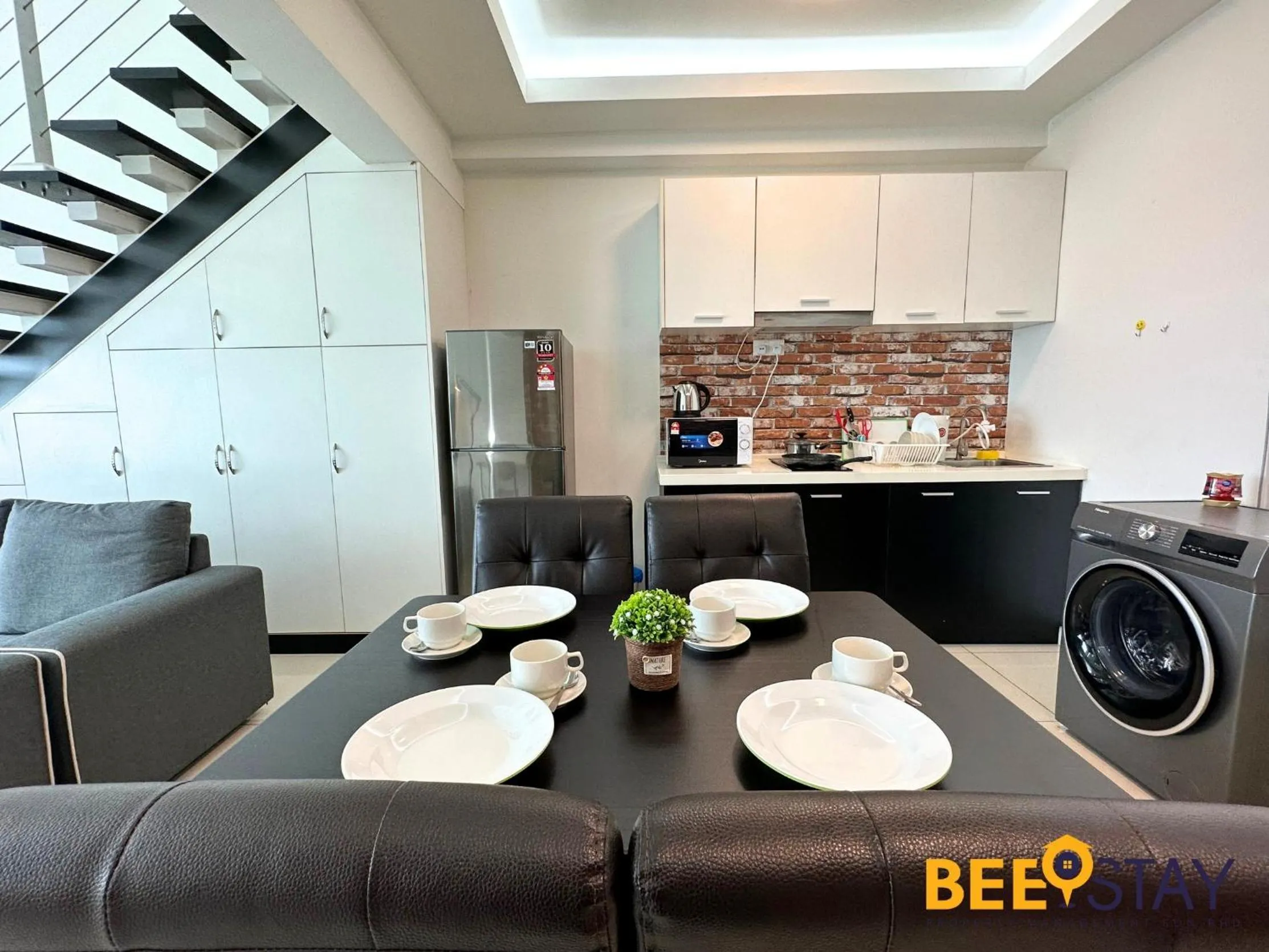 Dining area in The Scott Garden Kuala Lumpur by BeeStay Management