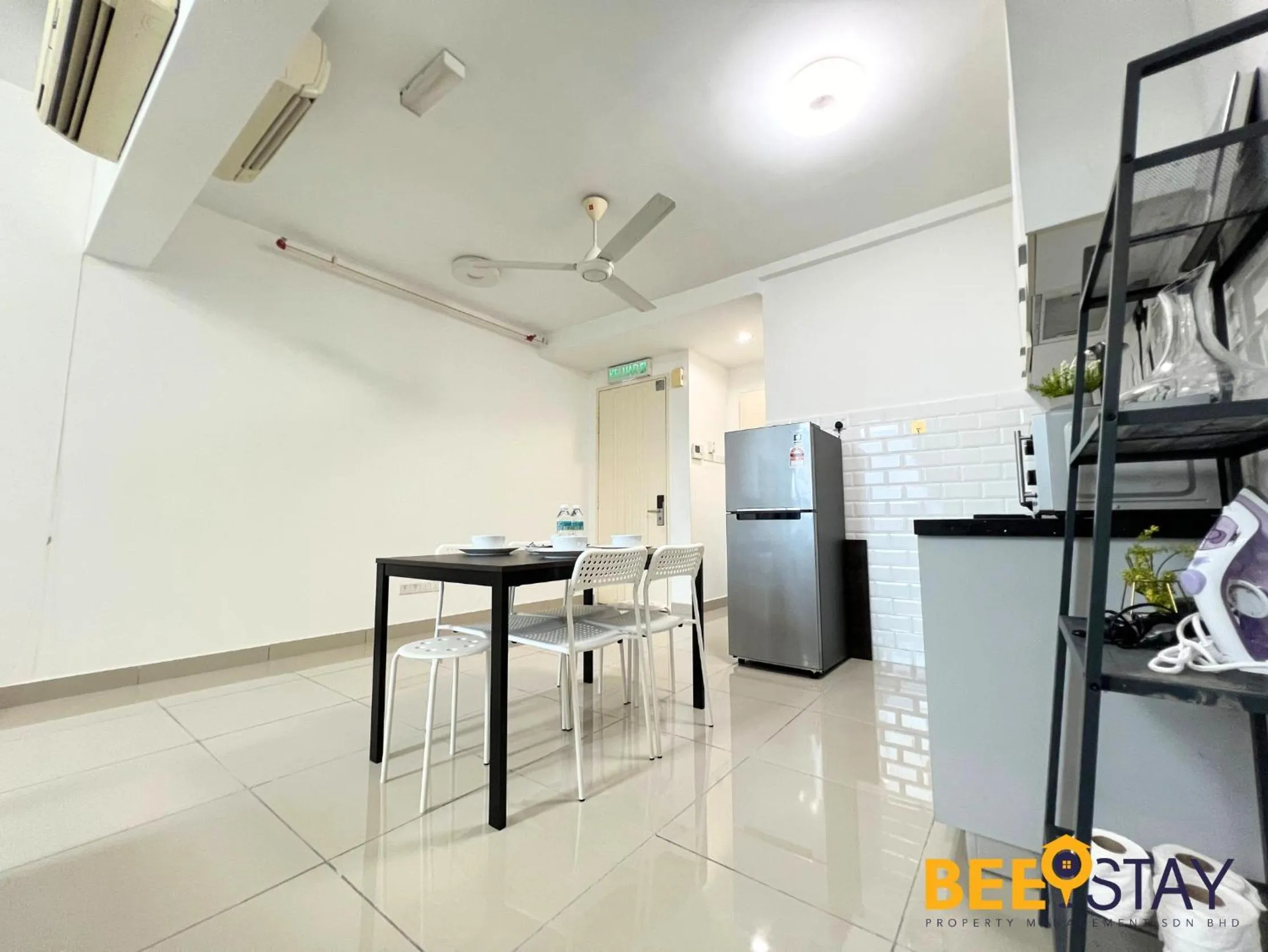 Dining area in The Scott Garden Kuala Lumpur by BeeStay Management