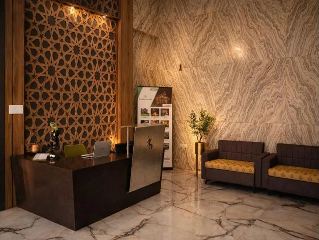 Facade/entrance in The Sky Imperial Sethji Ni Wadi