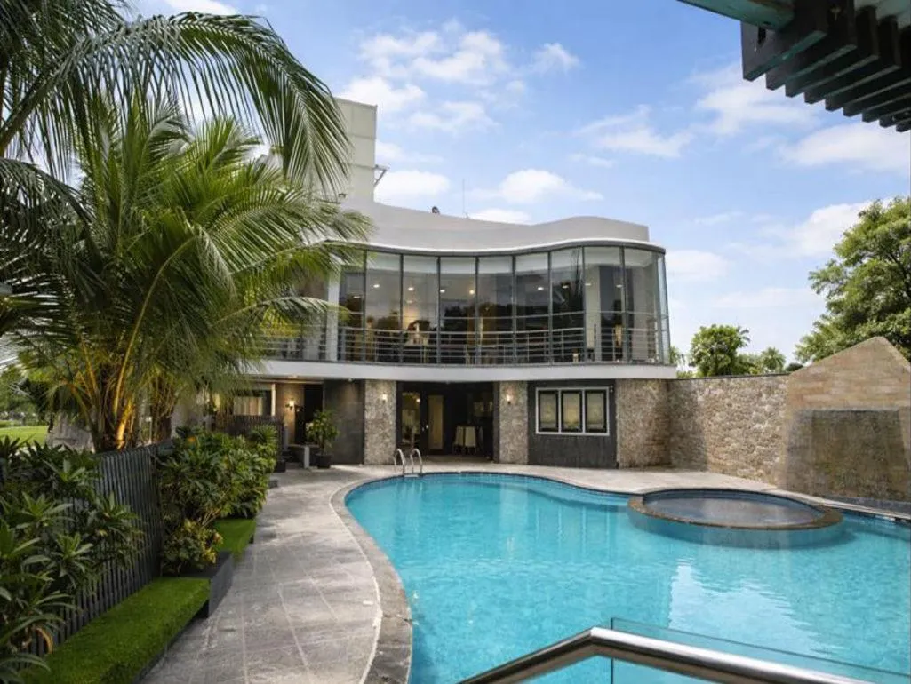 Swimming pool in The Sky Imperial Sethji Ni Wadi