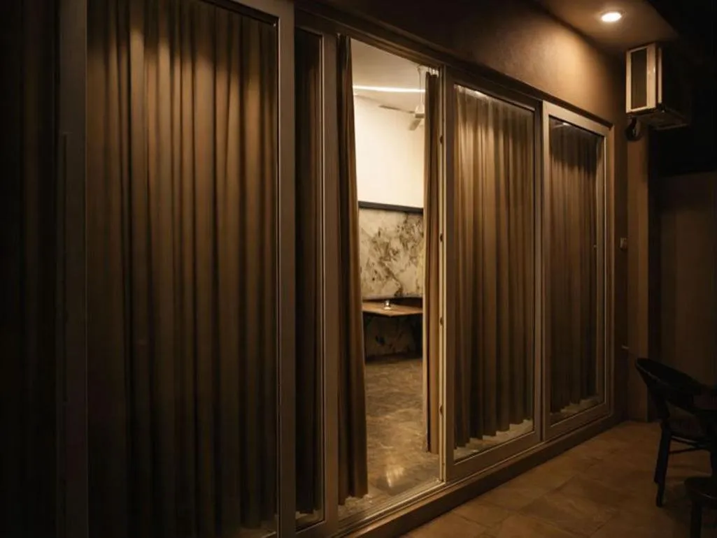 Bedroom in The Sky Imperial Sethji Ni Wadi