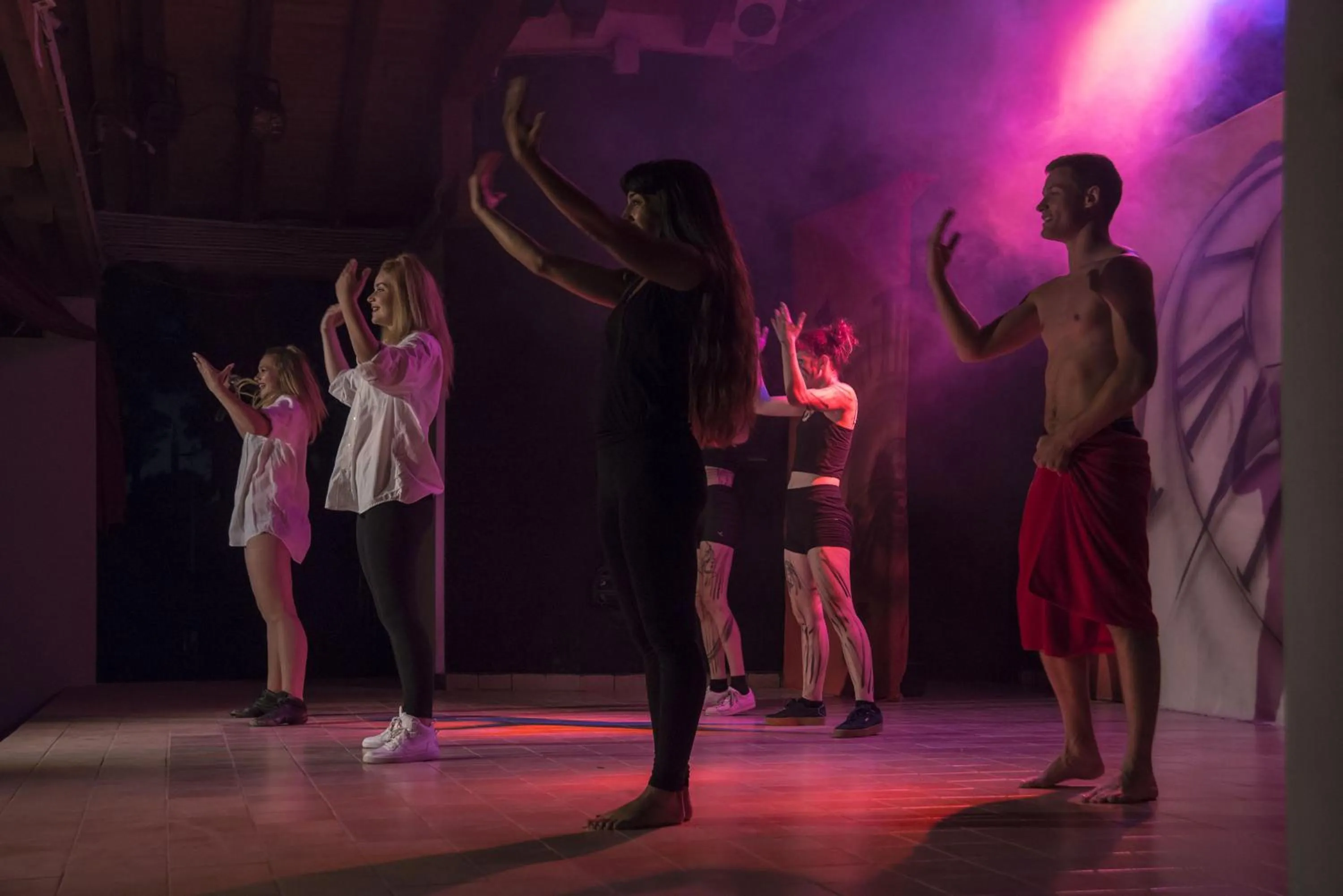 Evening entertainment in Holiday Centre Bi village