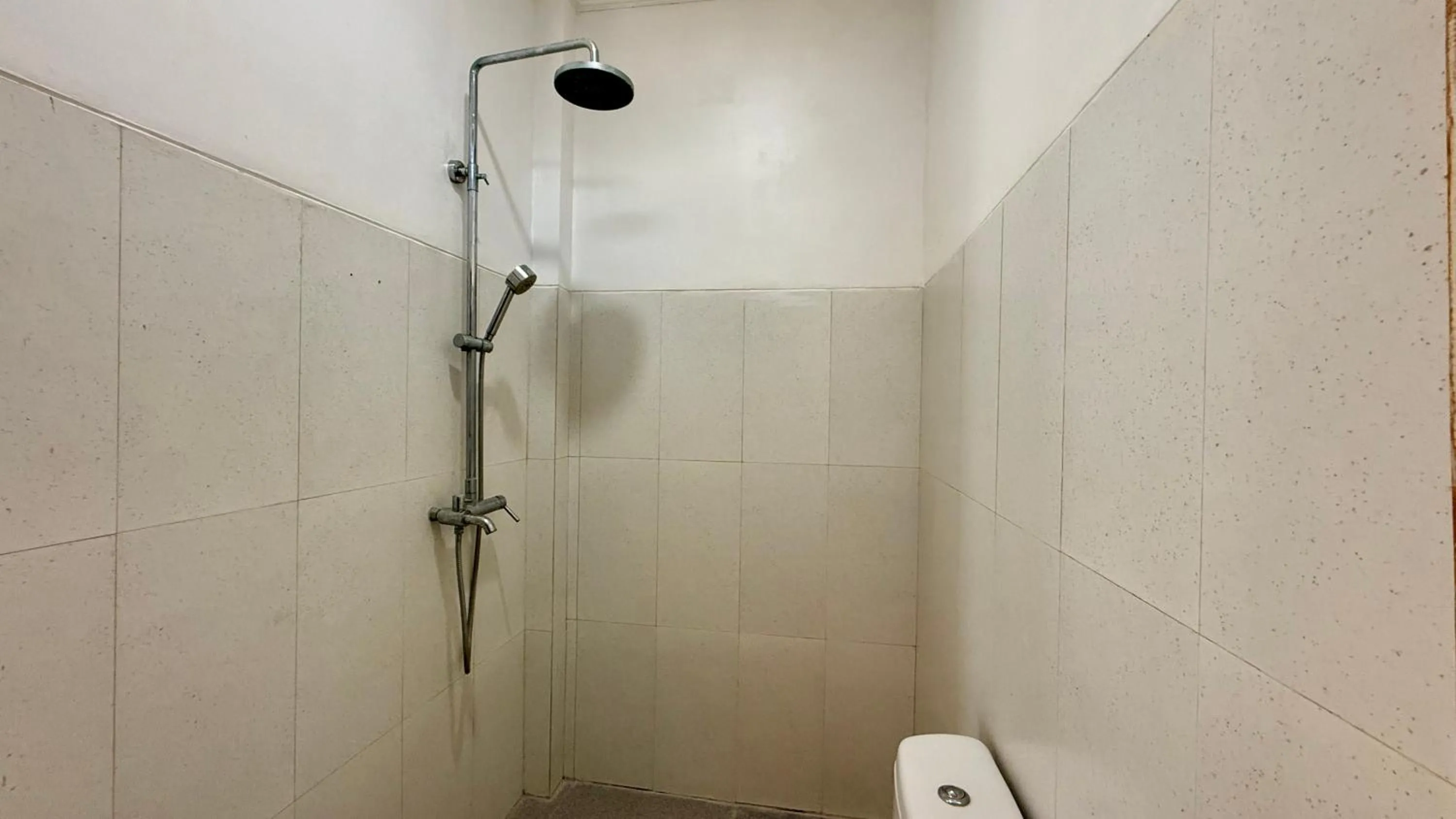 Shower in Padma Pandawa Villa