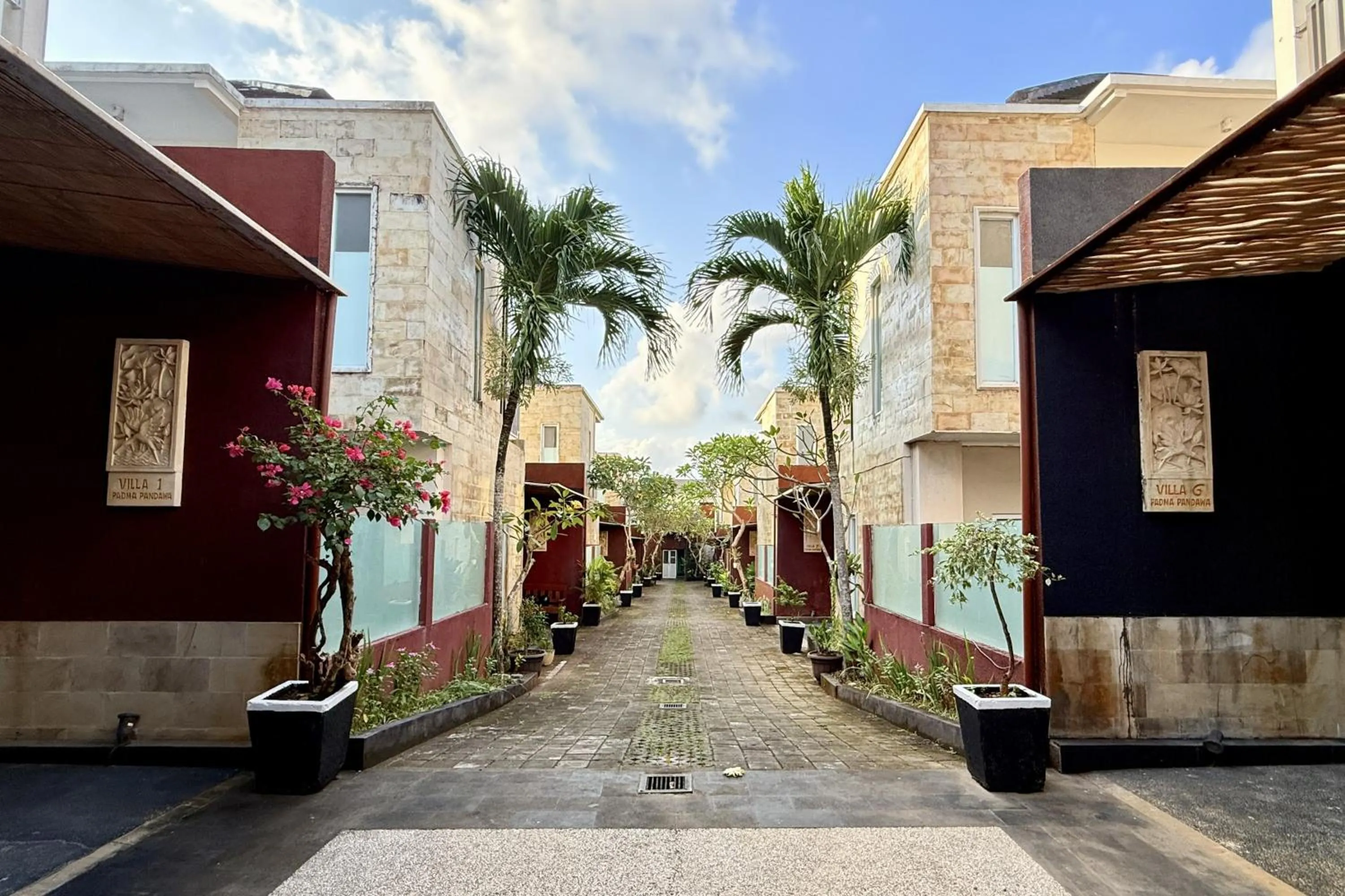 Property building in Padma Pandawa Villa