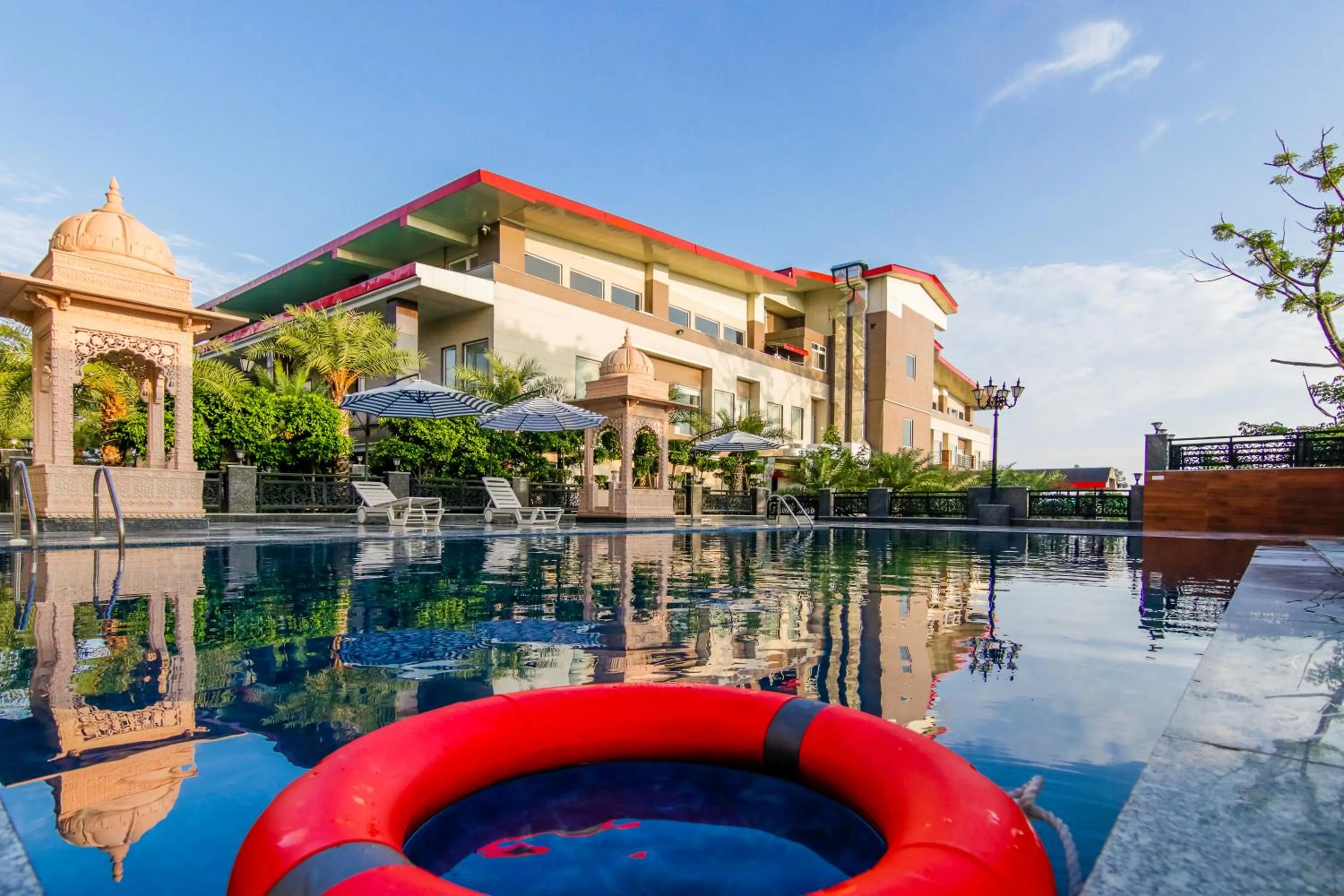Pool view in Dhauladhar Heights Resort
