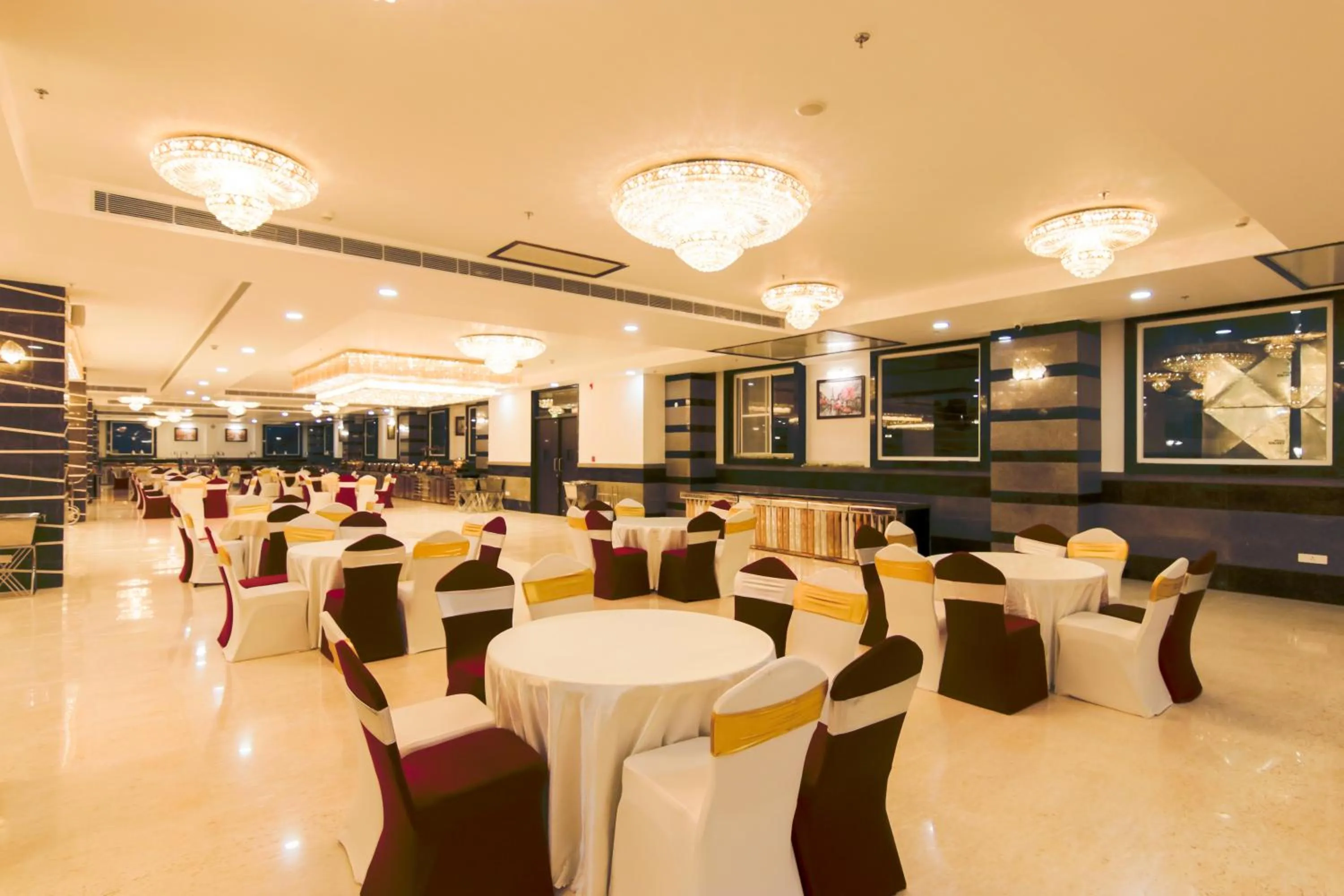 Banquet/Function facilities in Dhauladhar Heights Resort