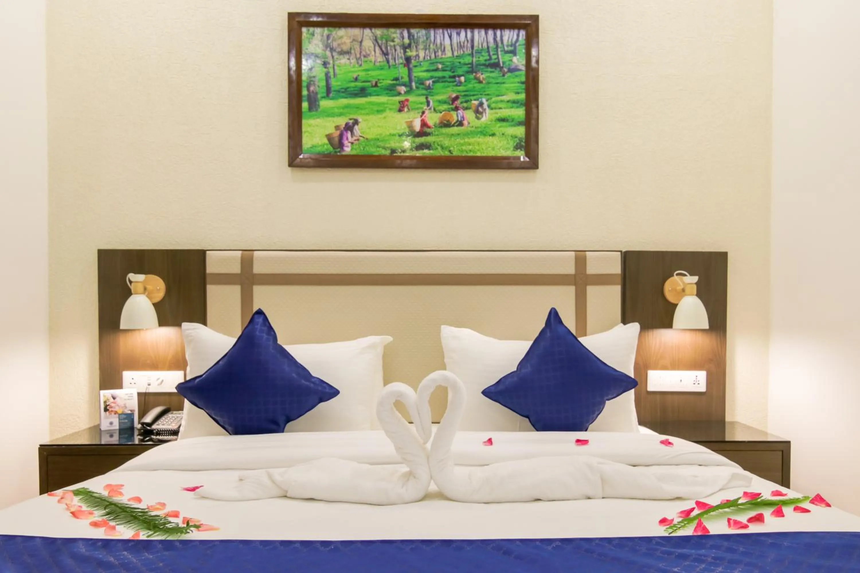 Bedroom, Bed in Dhauladhar Heights Resort