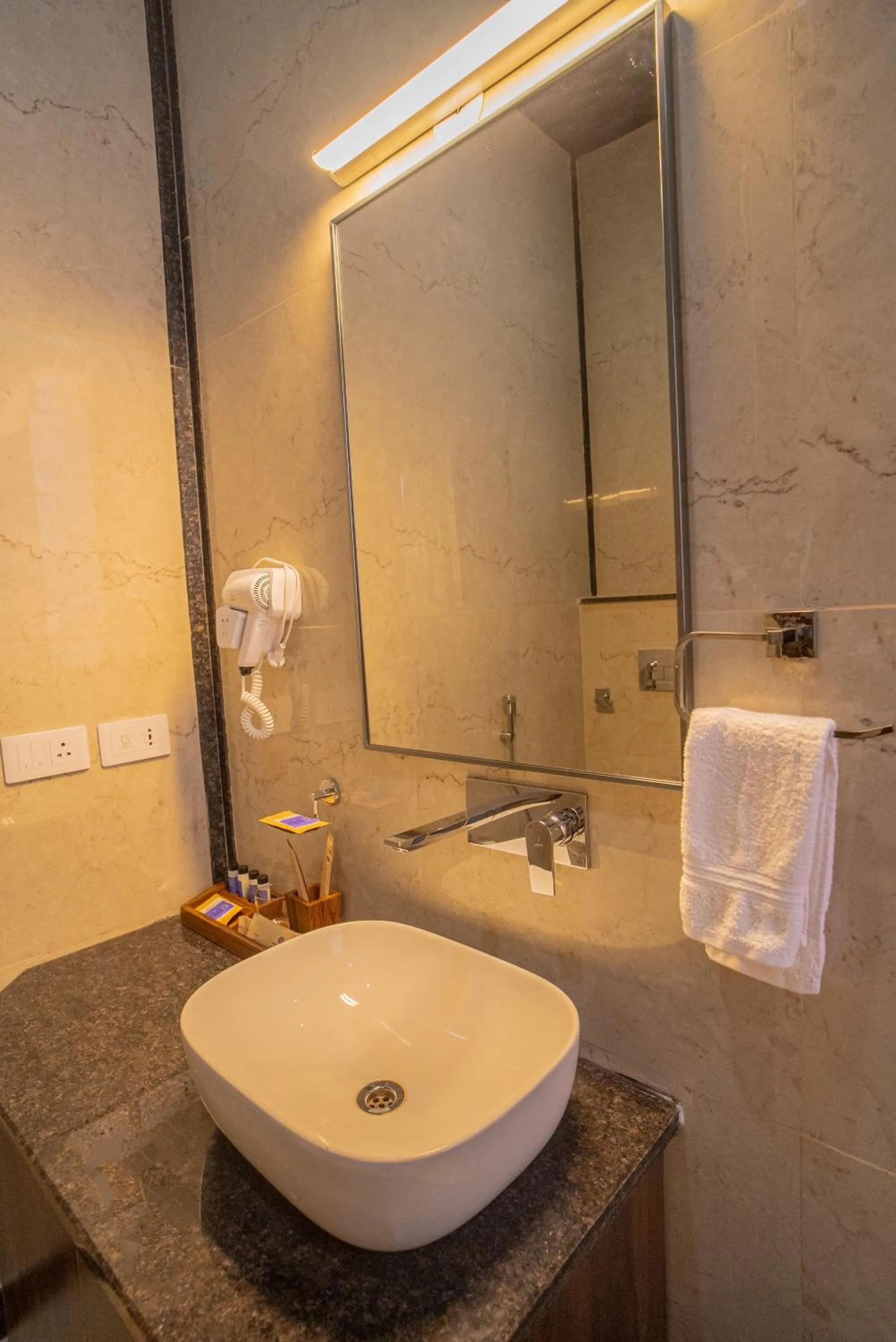Bathroom in Dhauladhar Heights Resort