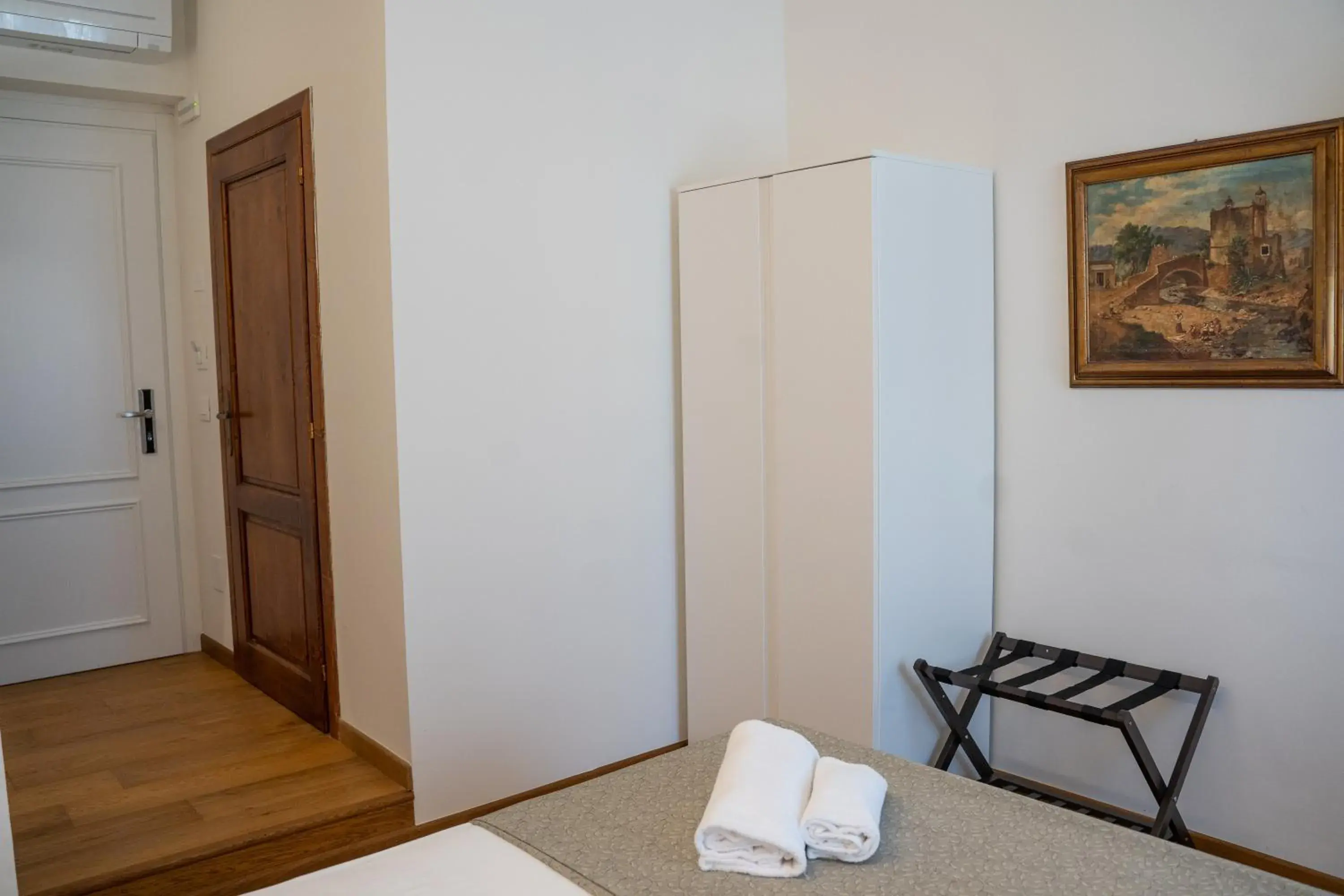 wardrobe, Bed in Residenza degli Speziali wardrobe, Bed in Residenza degli Speziali