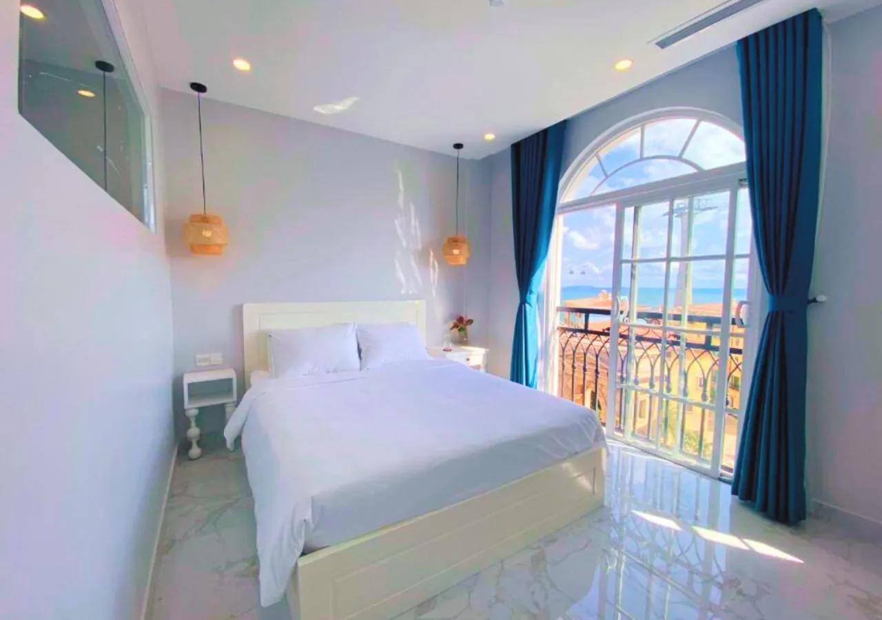 Photo of the whole room, Bed in Moonlight Hotel Phu Quoc