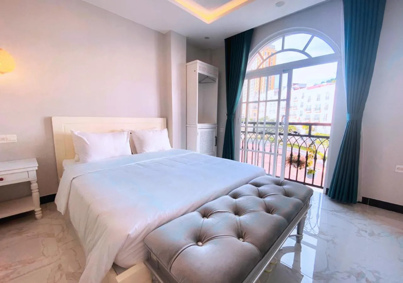 Bed in Moonlight Hotel Phu Quoc