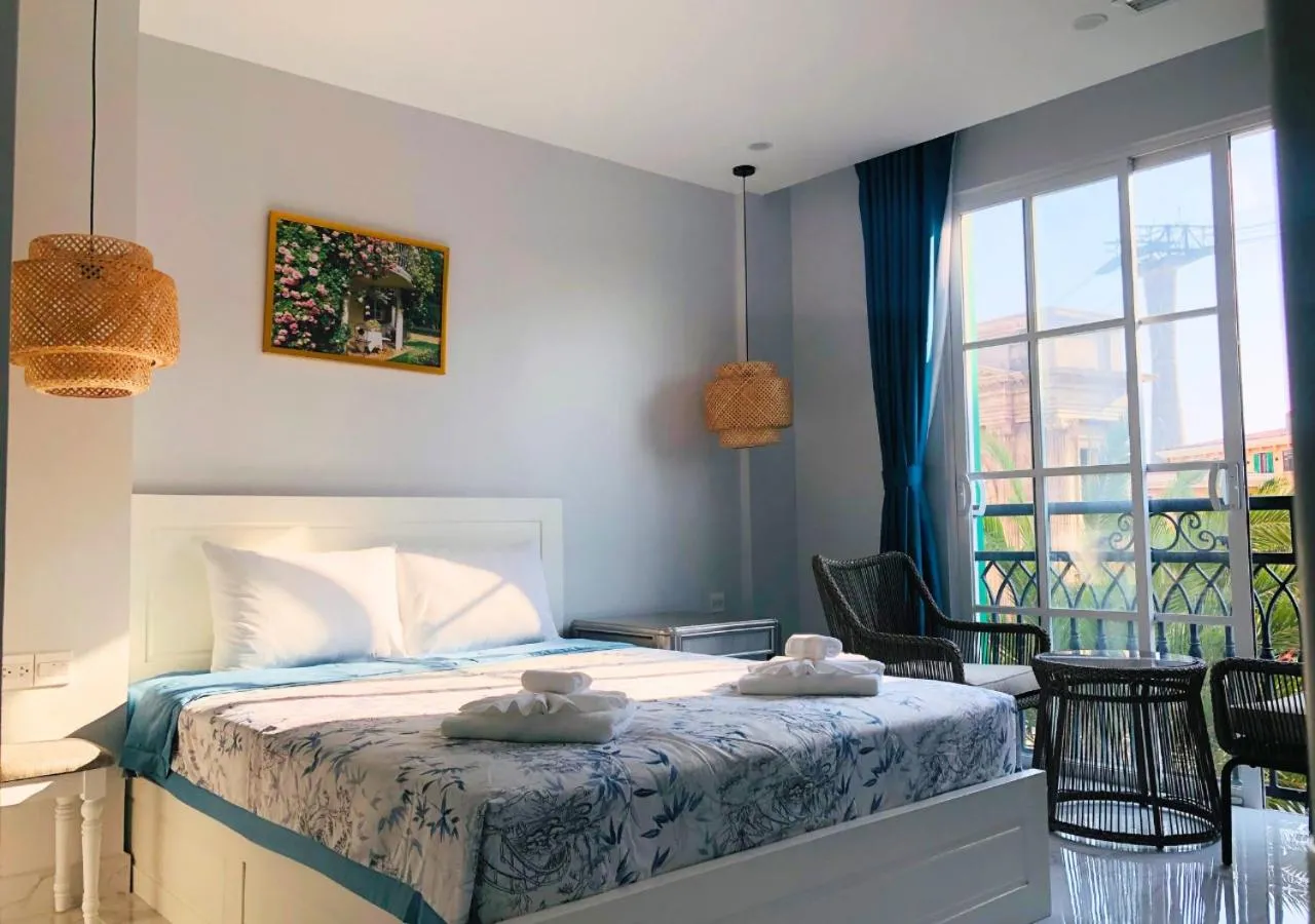 Bed in Moonlight Hotel Phu Quoc