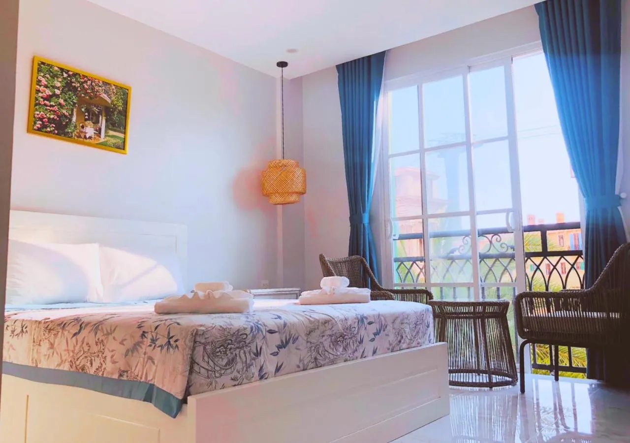 Bed in Moonlight Hotel Phu Quoc