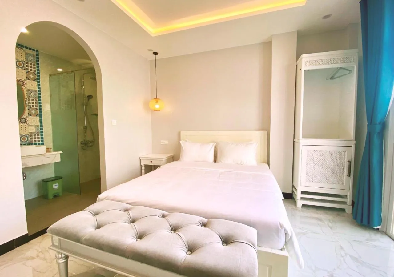 Bathroom, Bed in Moonlight Hotel Phu Quoc