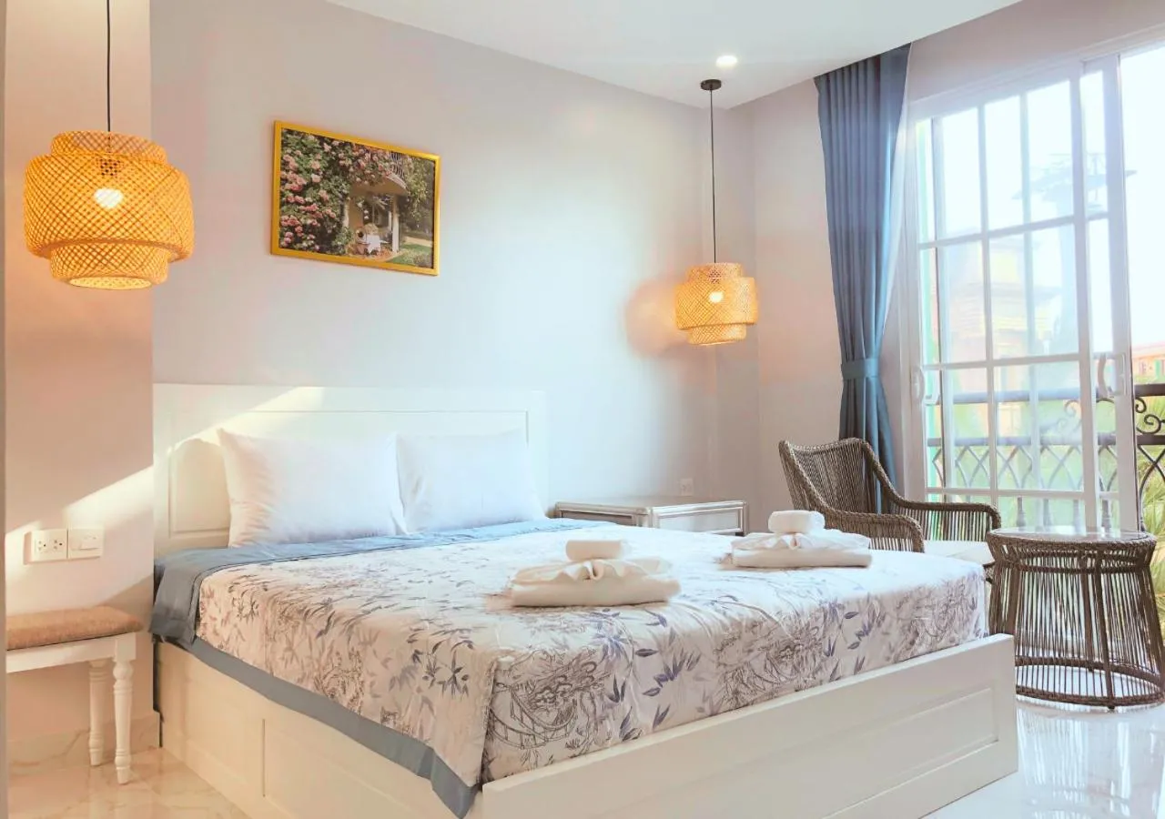 Bed in Moonlight Hotel Phu Quoc