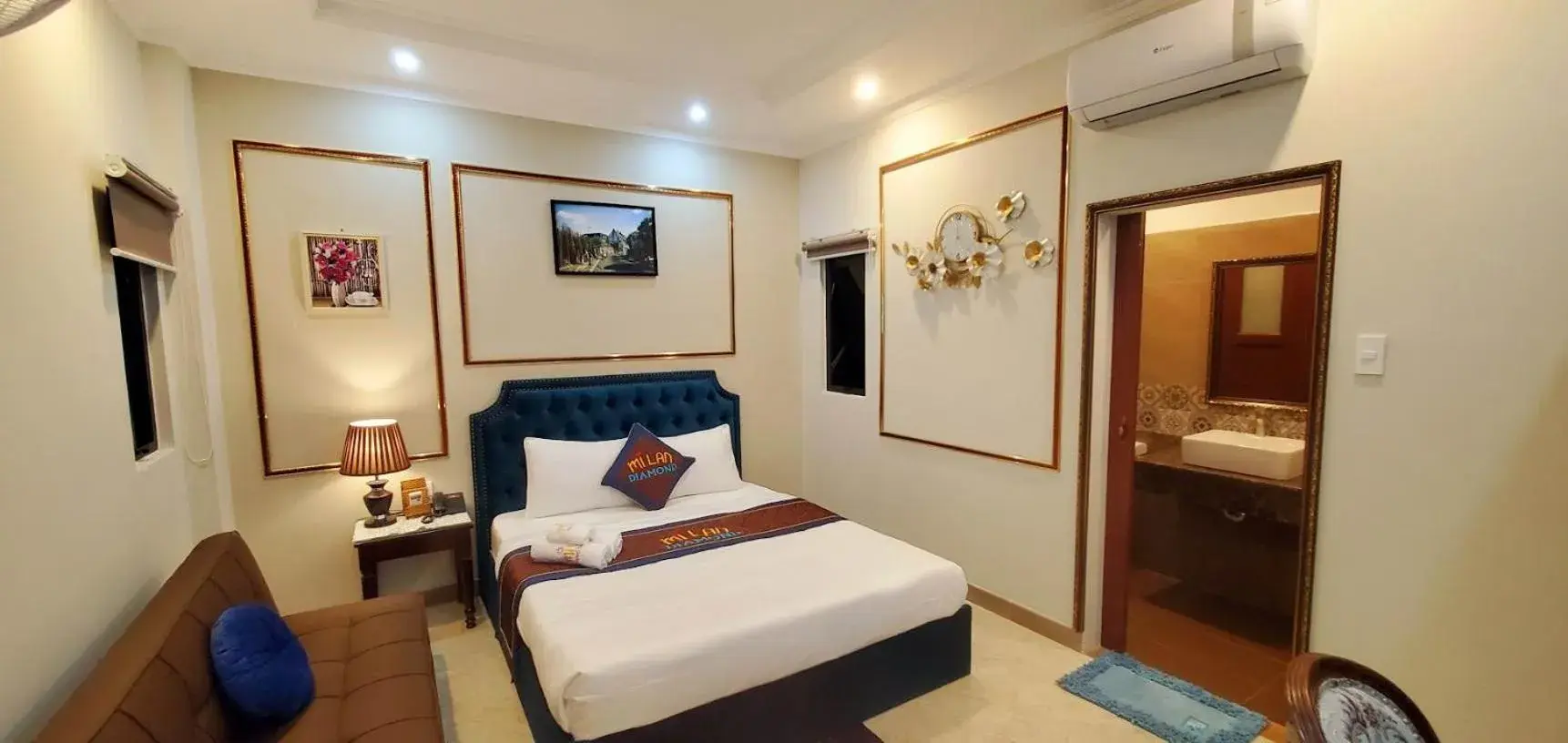 Photo of the whole room, Bed in Milan Diamond Hotel Photo of the whole room, Bed in Milan Diamond Hotel