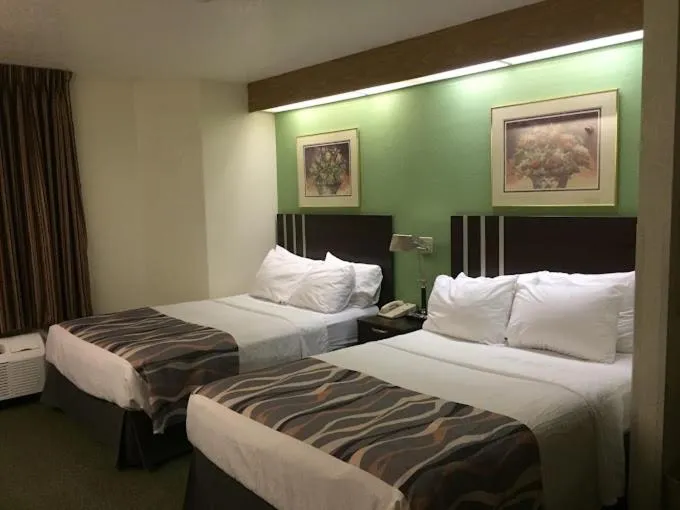 Pleasant Stay Inn & Suites