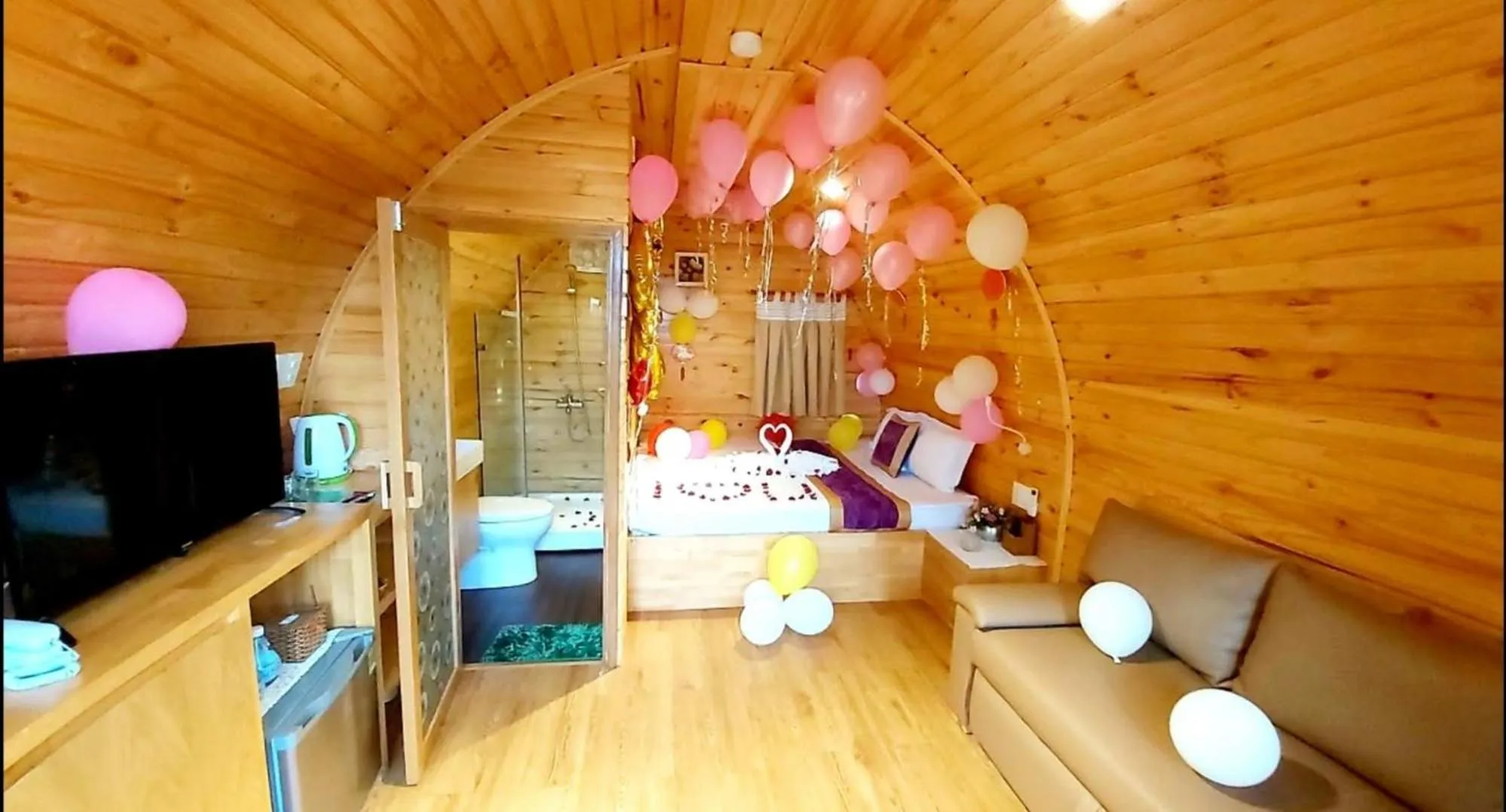 Decorative detail, Bed in Milan Corner Hotel