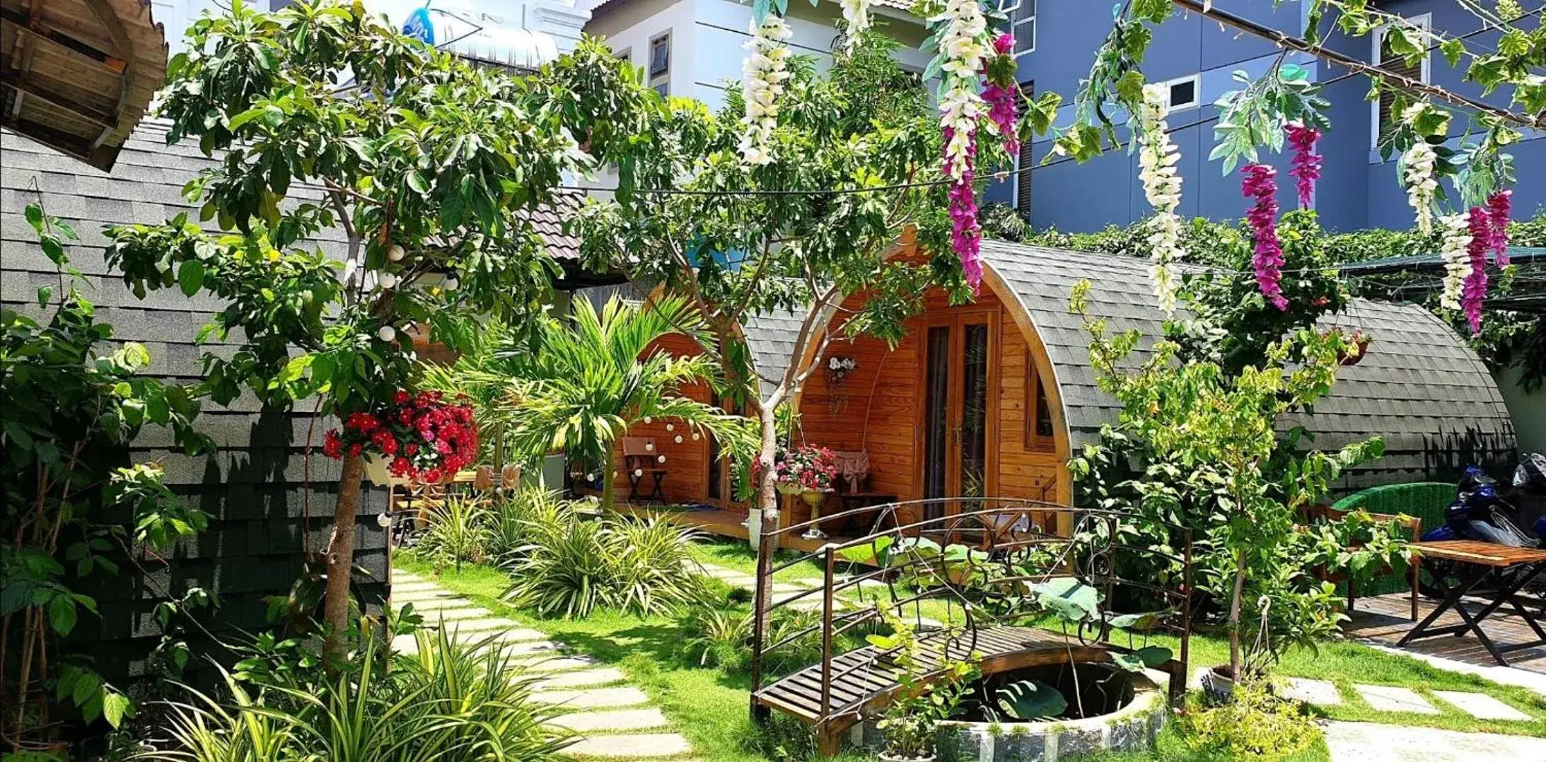 Garden view in Milan Corner Hotel Garden view in Milan Corner Hotel