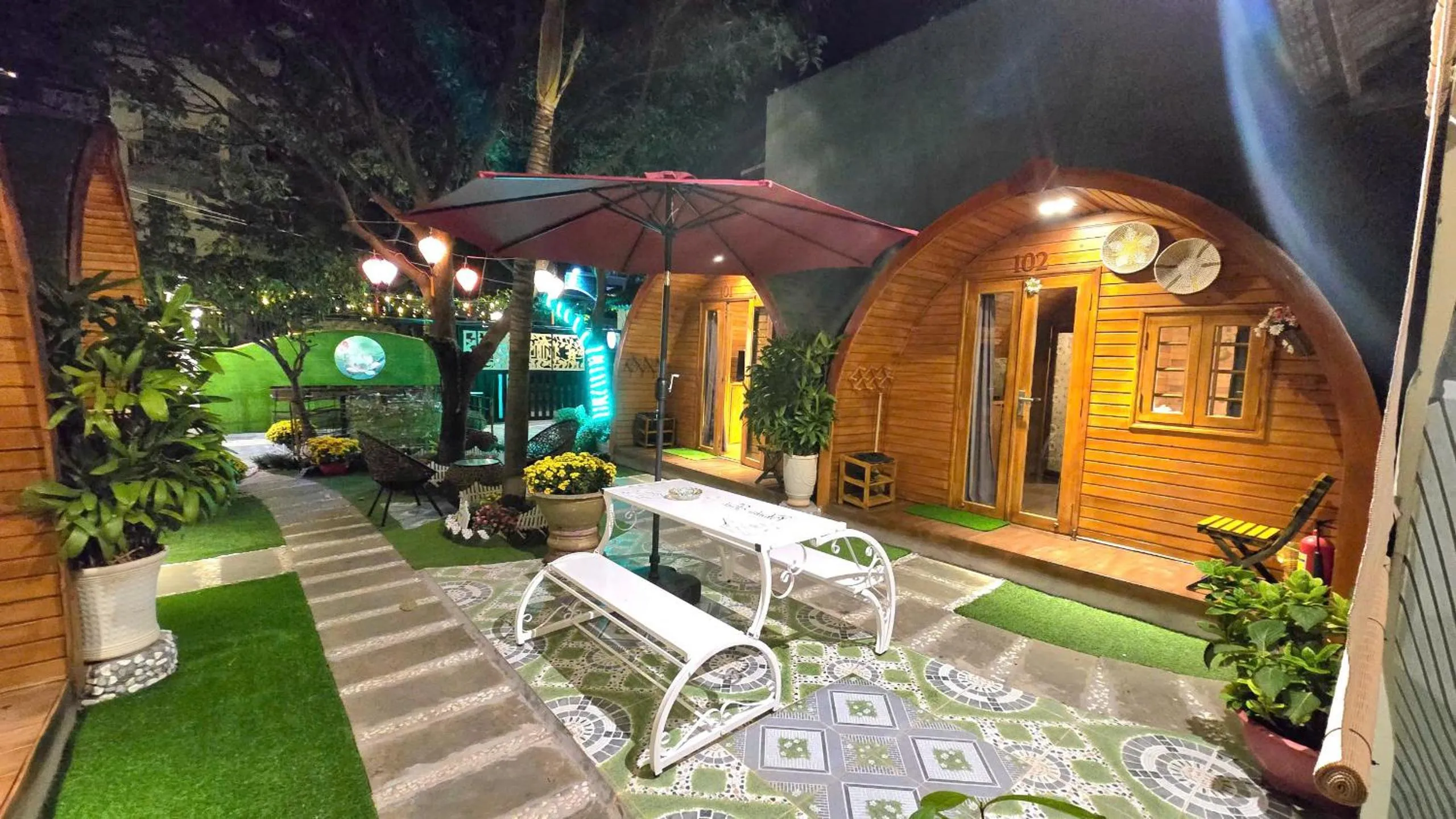 Night in Milan Corner Hotel