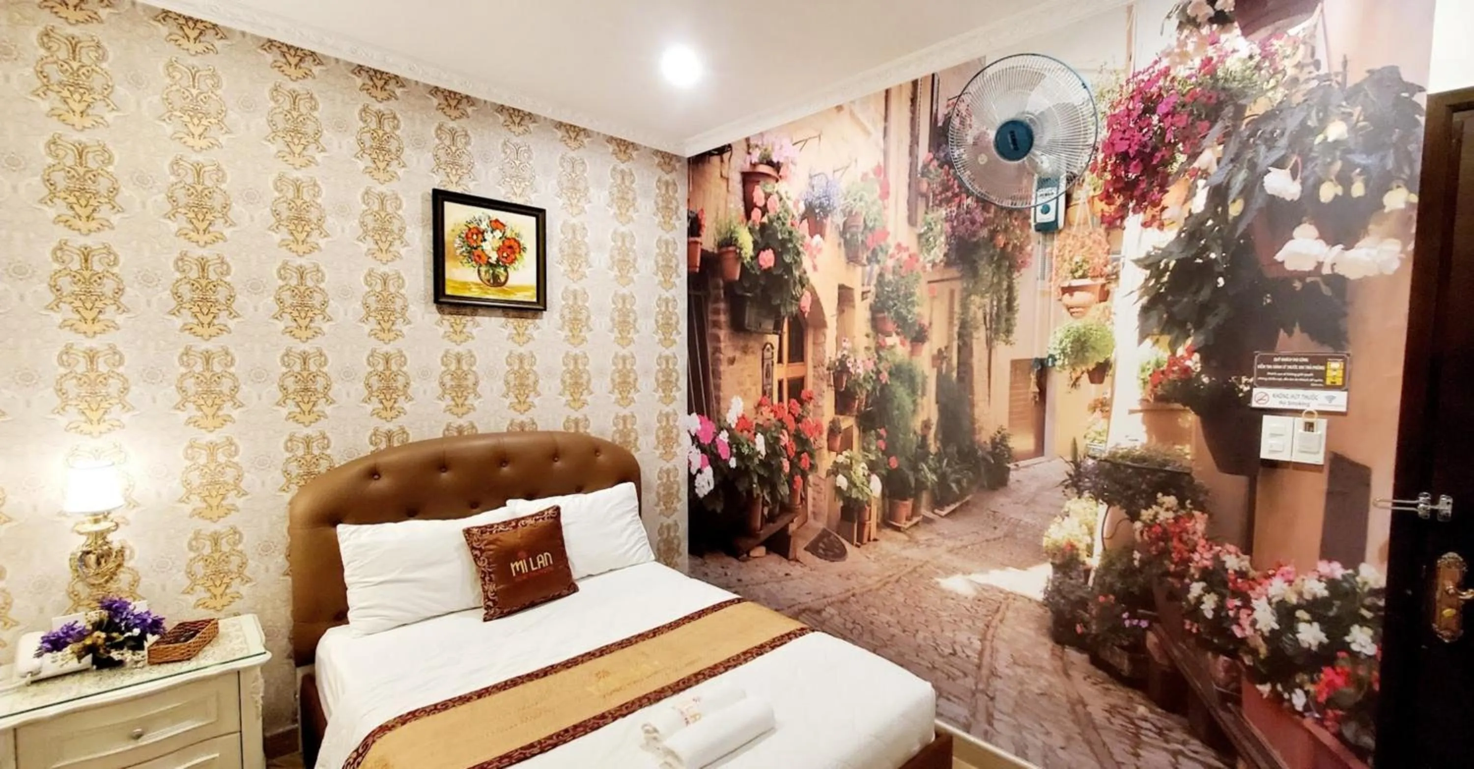 Photo of the whole room, Bed in Milan Corner Hotel