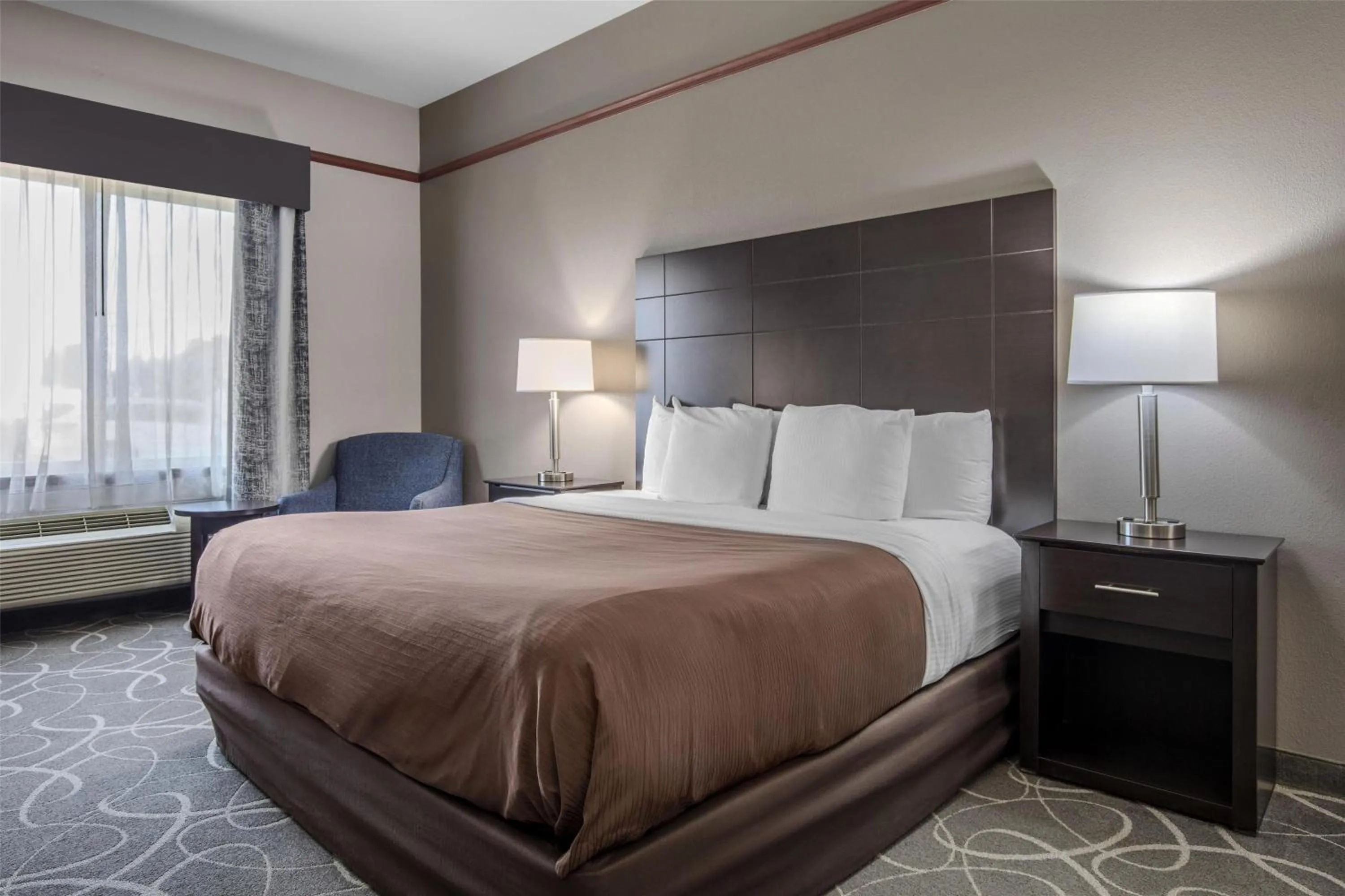 Bedroom, Bed in Best Western Limestone Inn and Suites