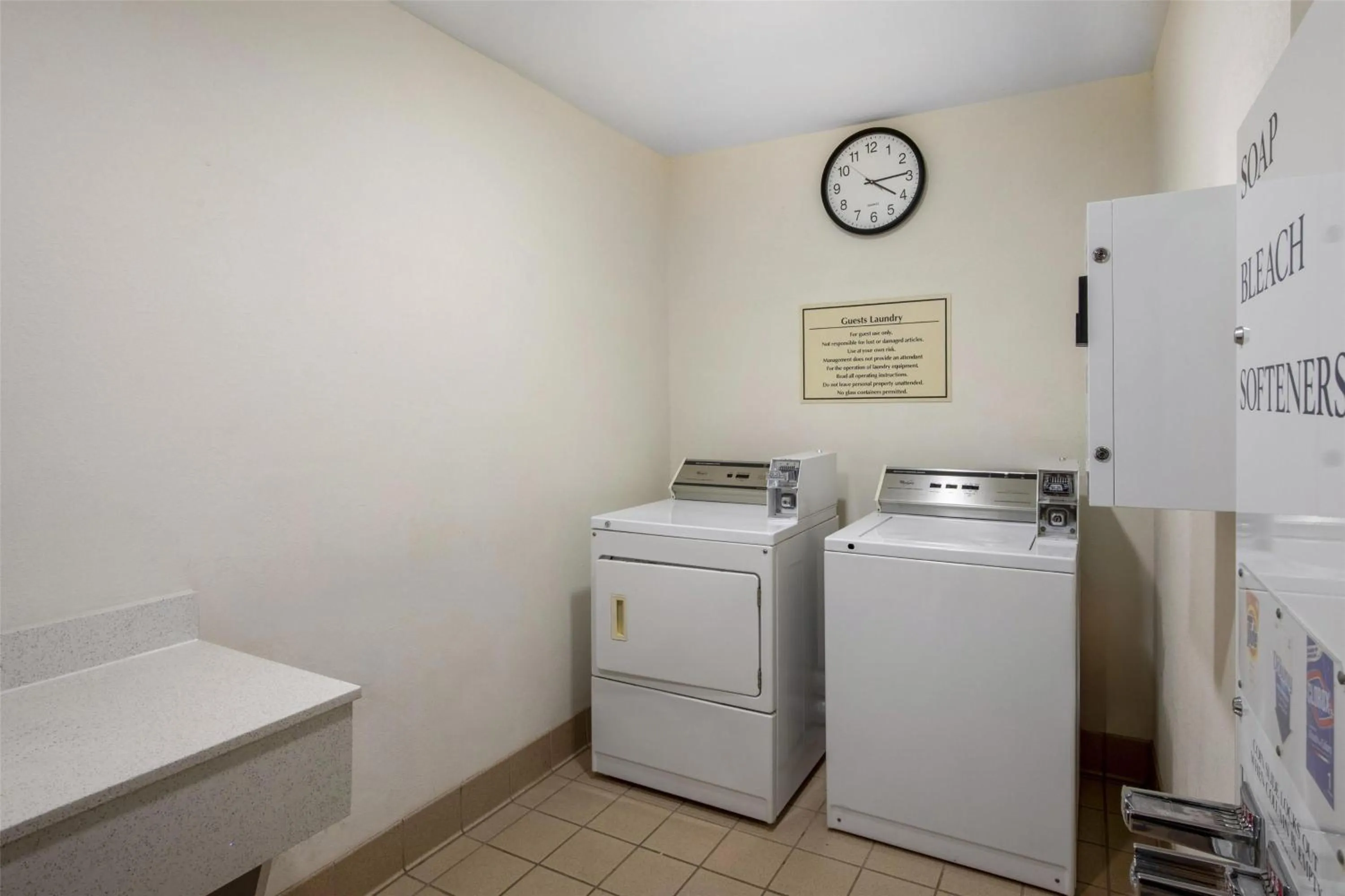 laundry in Best Western Limestone Inn and Suites