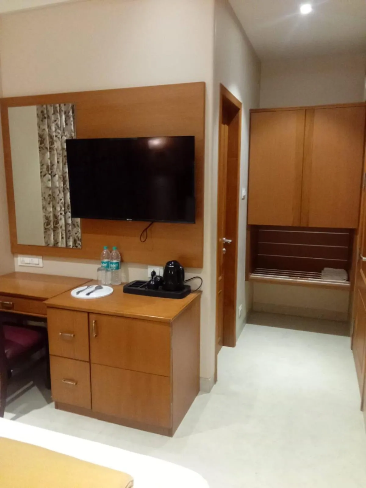 TV and multimedia, TV/Entertainment Center in MUZA HOTELS FISCO